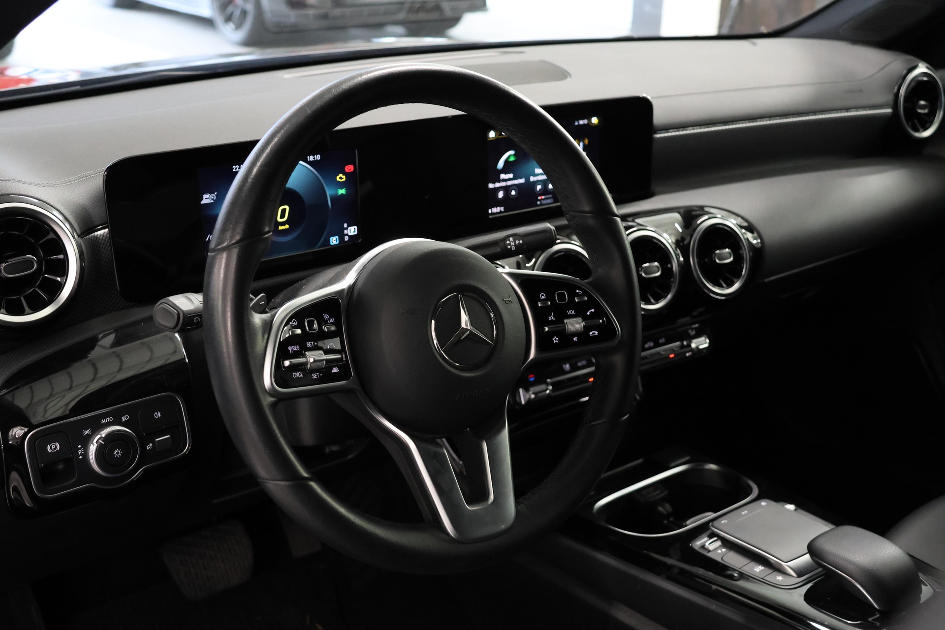 MERCEDES-BENZ CLA Shooting Brake 180 7G-DCT *Night-Paket* *Lederlenkrad* *Multifunktions Kamera*-image-14