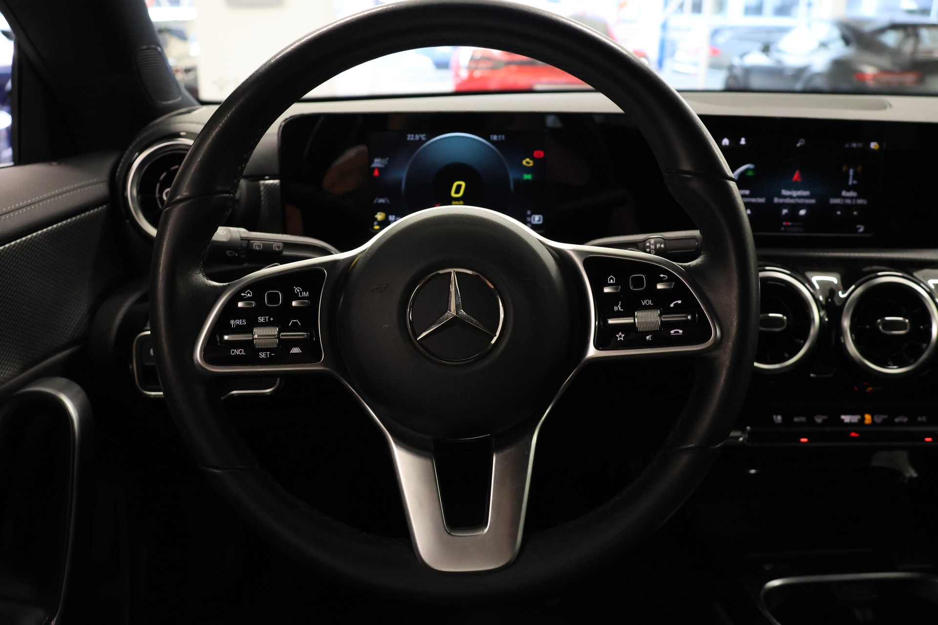 MERCEDES-BENZ CLA Shooting Brake 180 7G-DCT *Night-Paket* *Lederlenkrad* *Multifunktions Kamera*-image-15