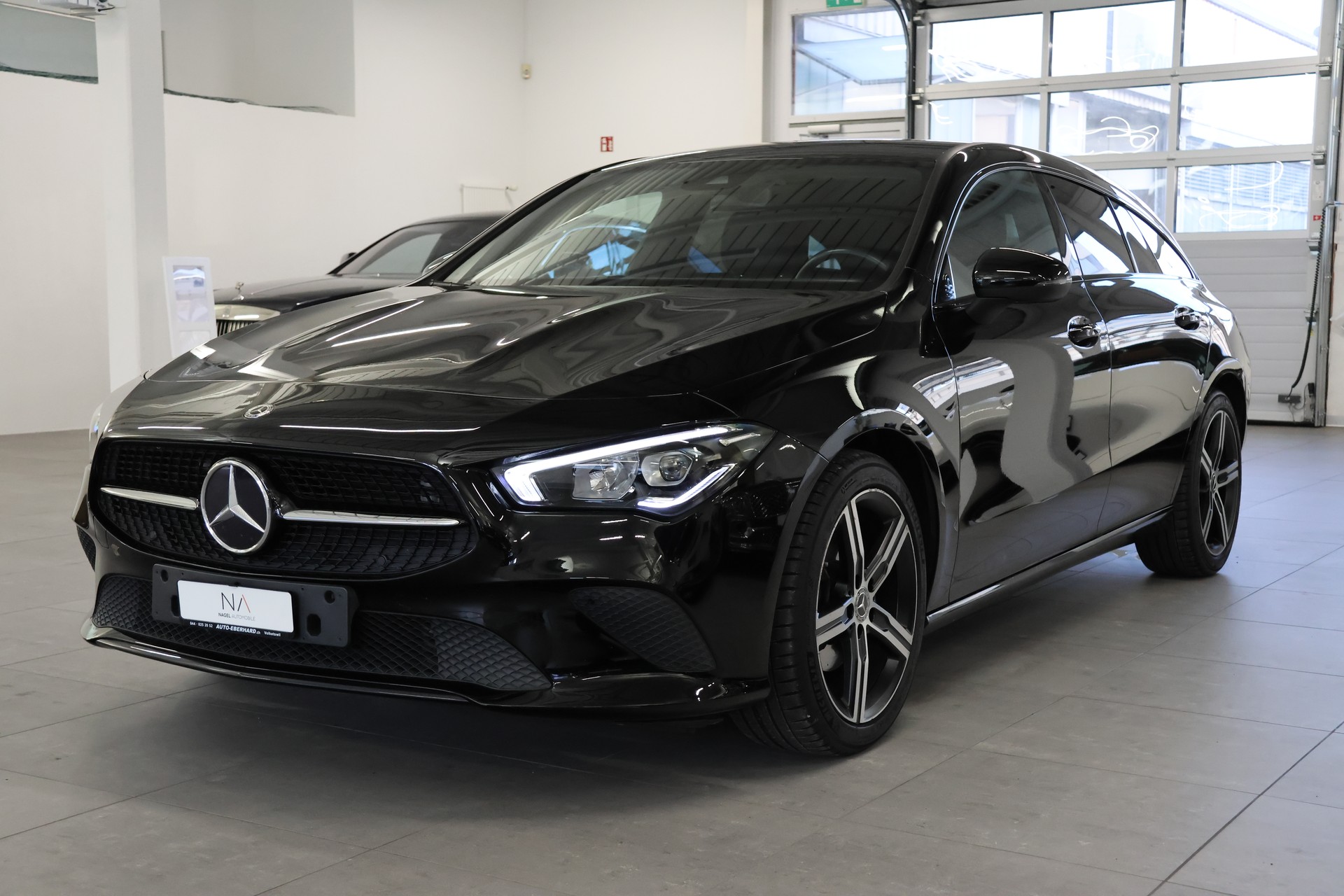 MERCEDES-BENZ CLA Shooting Brake 180 7G-DCT *Night-Paket* *Lederlenkrad* *Multifunktions Kamera*-showroom-element-3