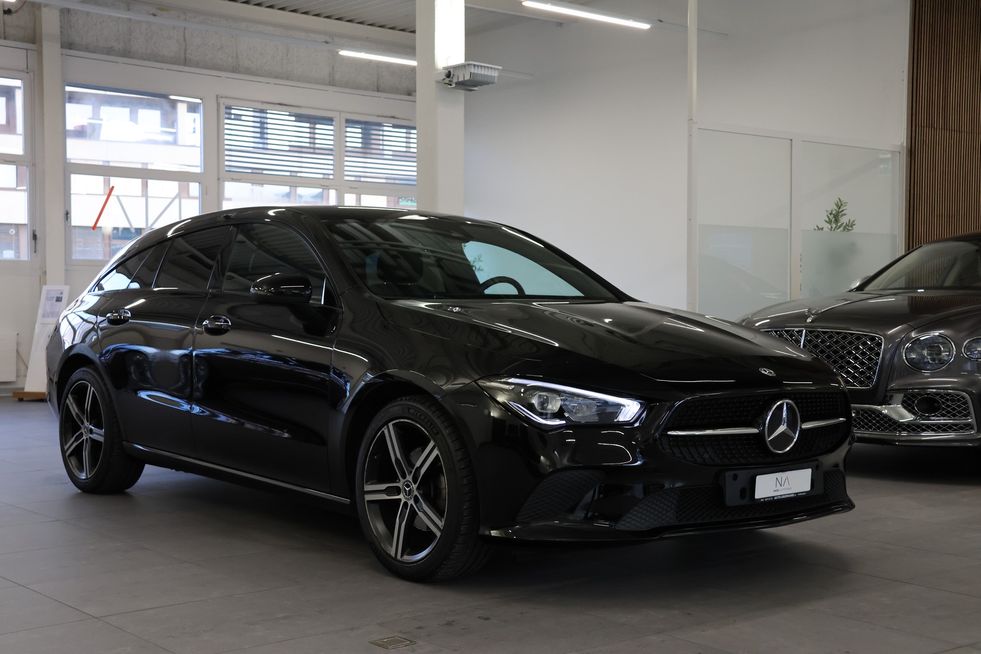 MERCEDES-BENZ CLA Shooting Brake 180 7G-DCT *Night-Paket* *Lederlenkrad* *Multifunktions Kamera*-showroom-element-1