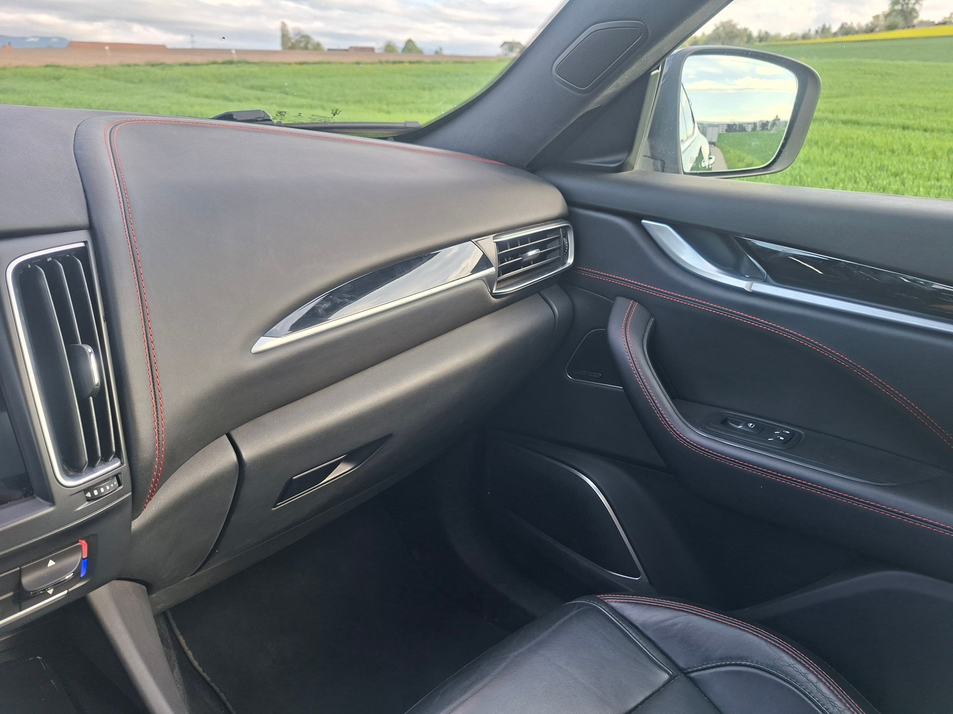 MASERATI Levante S 3.0 V6 Automatica-image-19