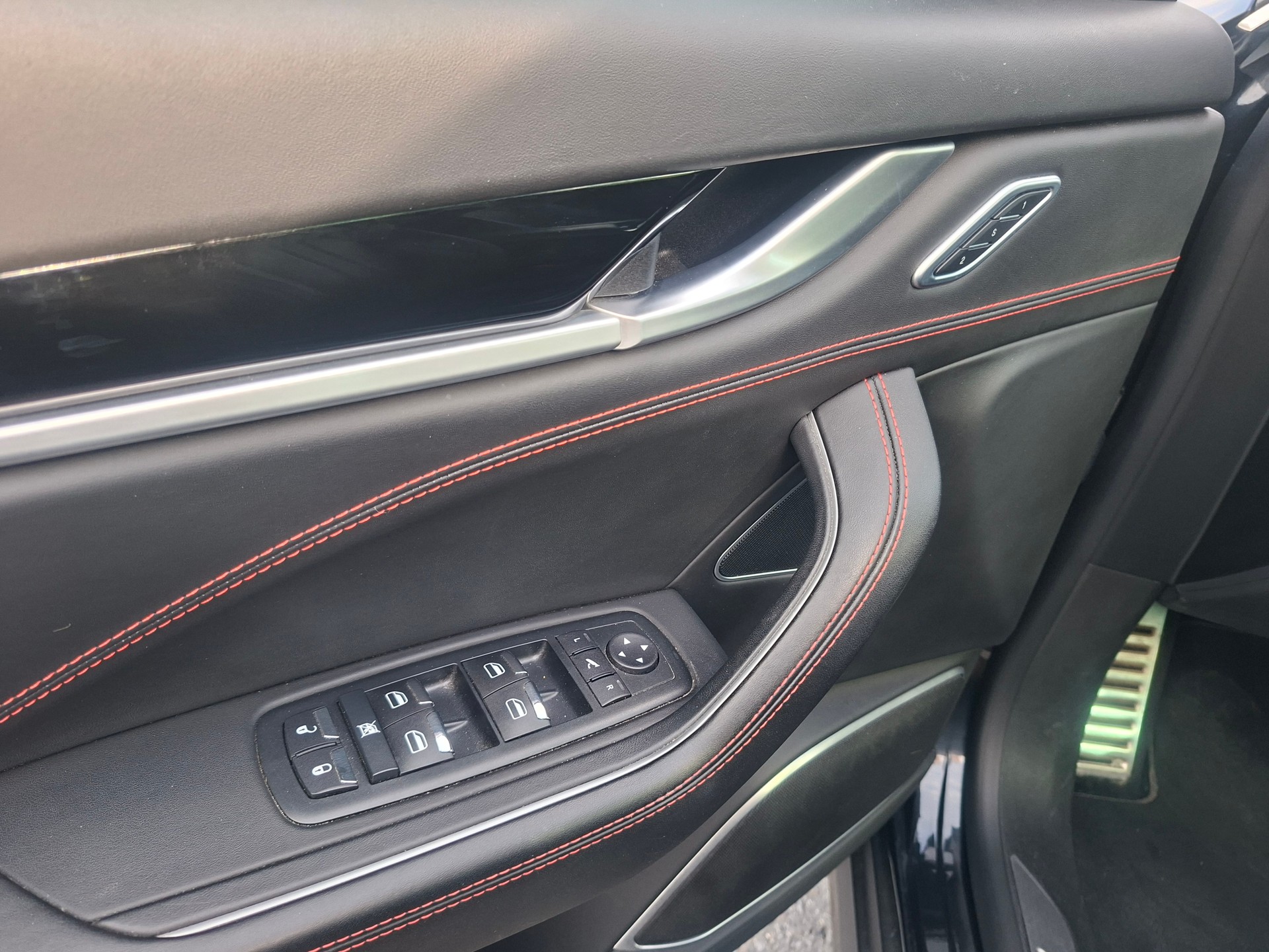 MASERATI Levante S 3.0 V6 Automatica-image-18