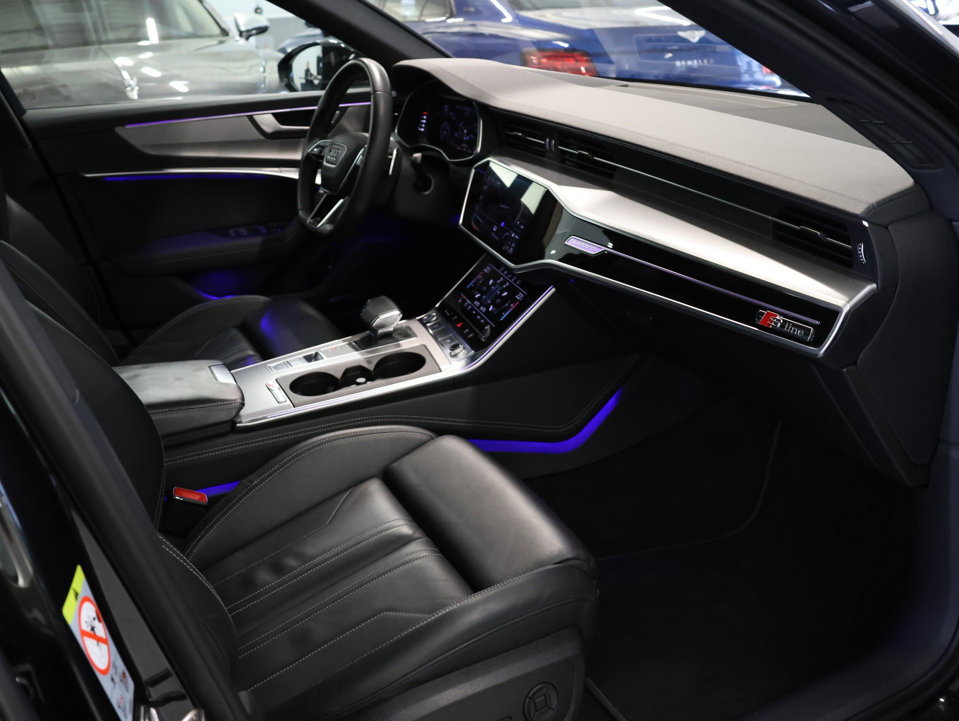 AUDI A6 Avant 50 TDI Sport quattro tiptronic *S-Line* *Top Ausstattung* *Panoramadach*-image-26