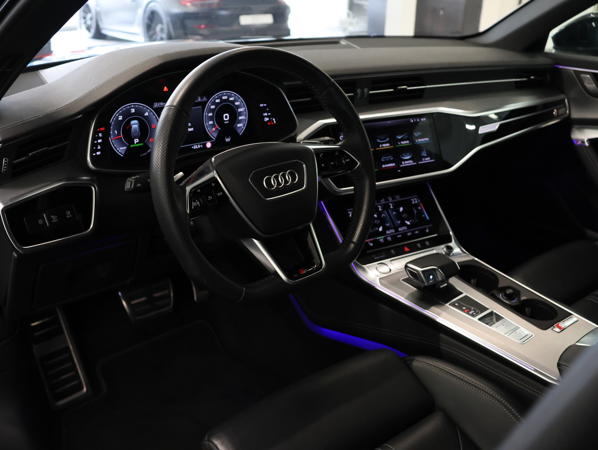 AUDI A6 Avant 50 TDI Sport quattro tiptronic *S-Line* *Top Ausstattung* *Panoramadach*-image-13