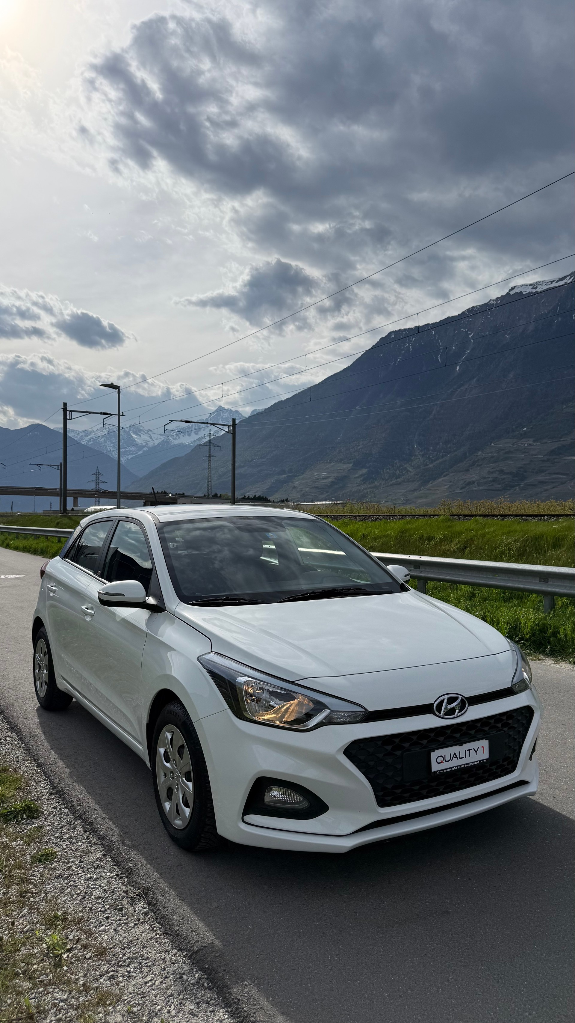 HYUNDAI i20 1.0 T-GDi Amplia-image-2