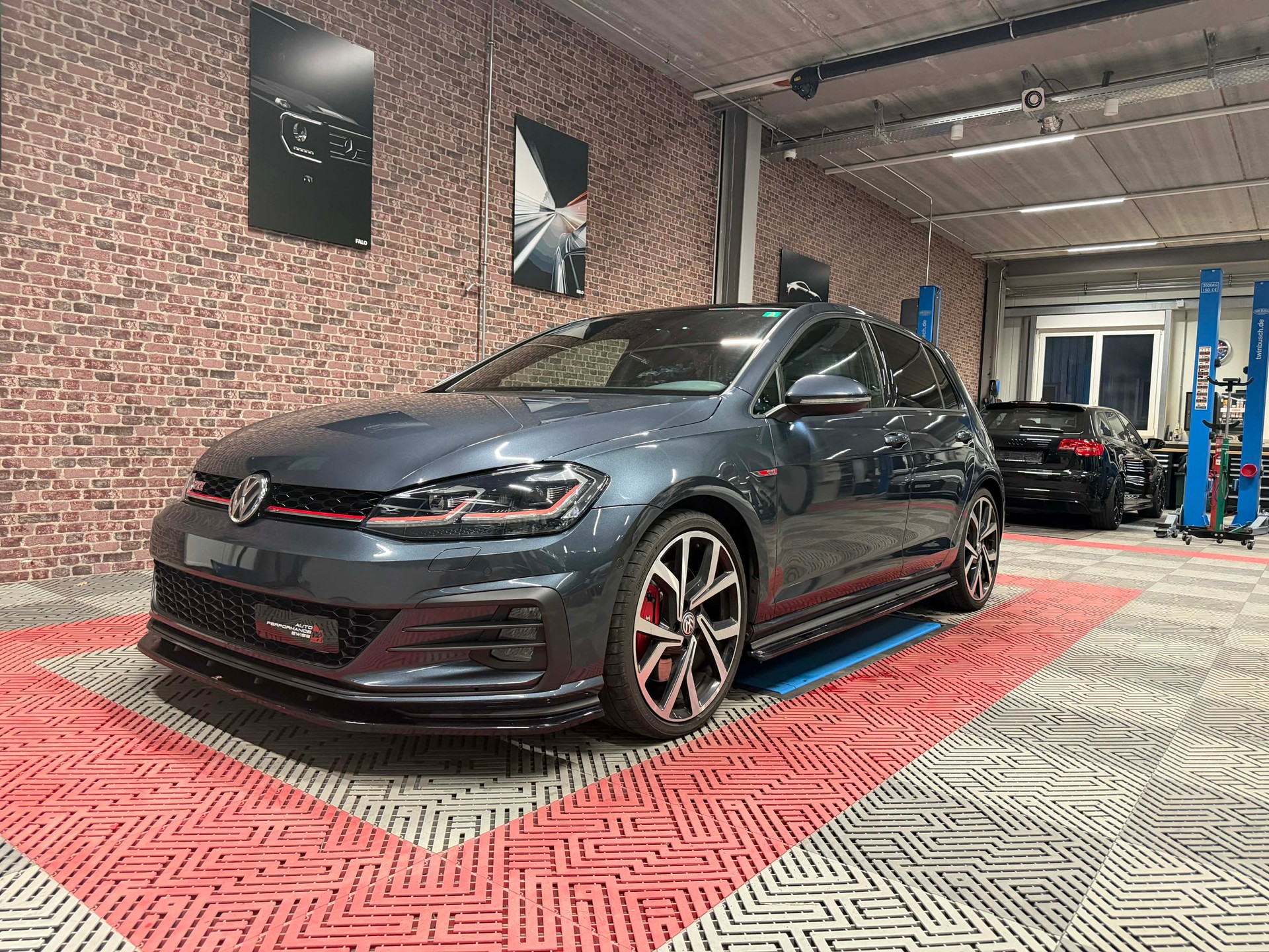 VW Golf 2.0 TSI GTI Performance DSG