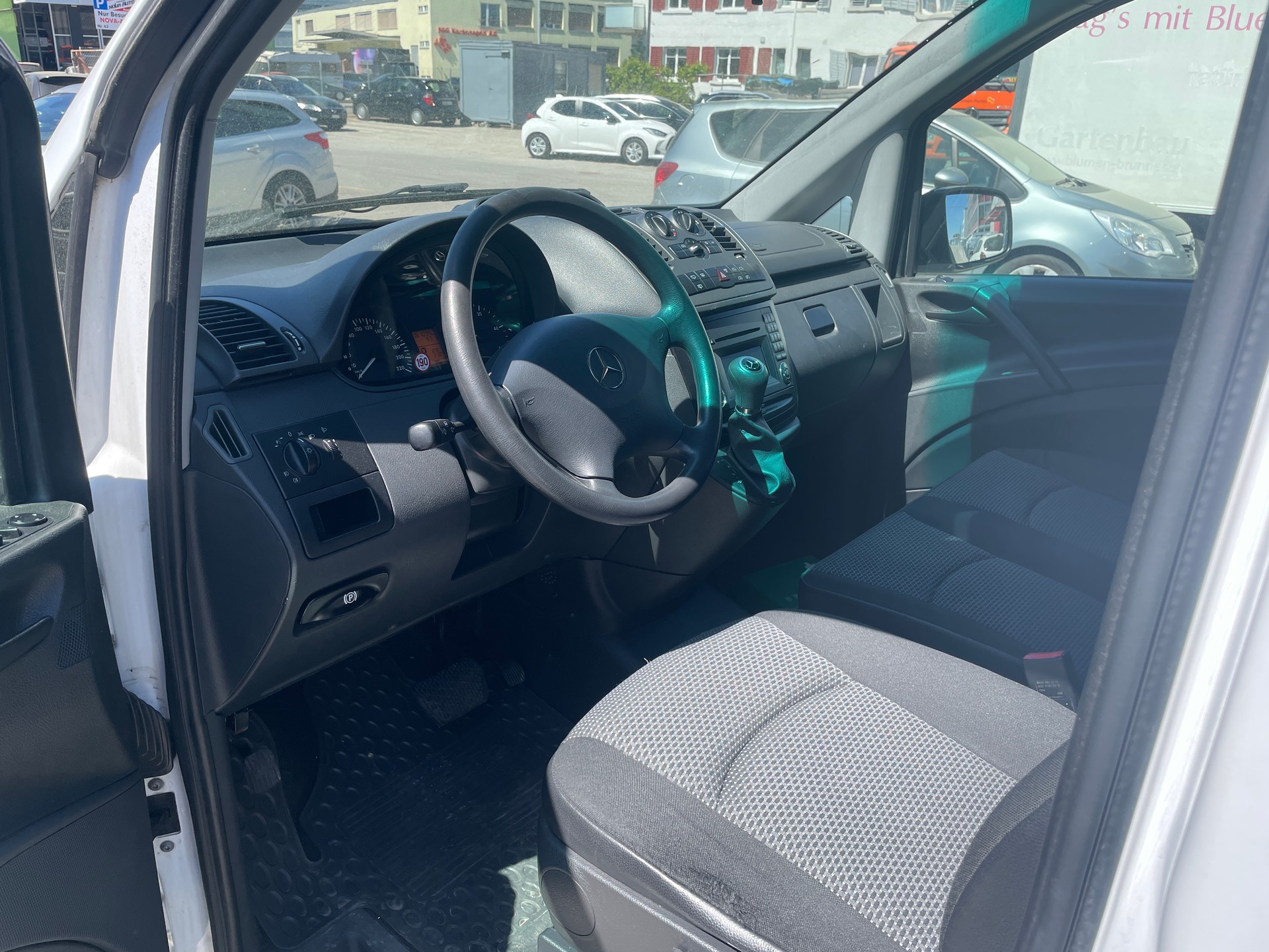 MERCEDES-BENZ Vito 113 CDI Mixto L A-image-12