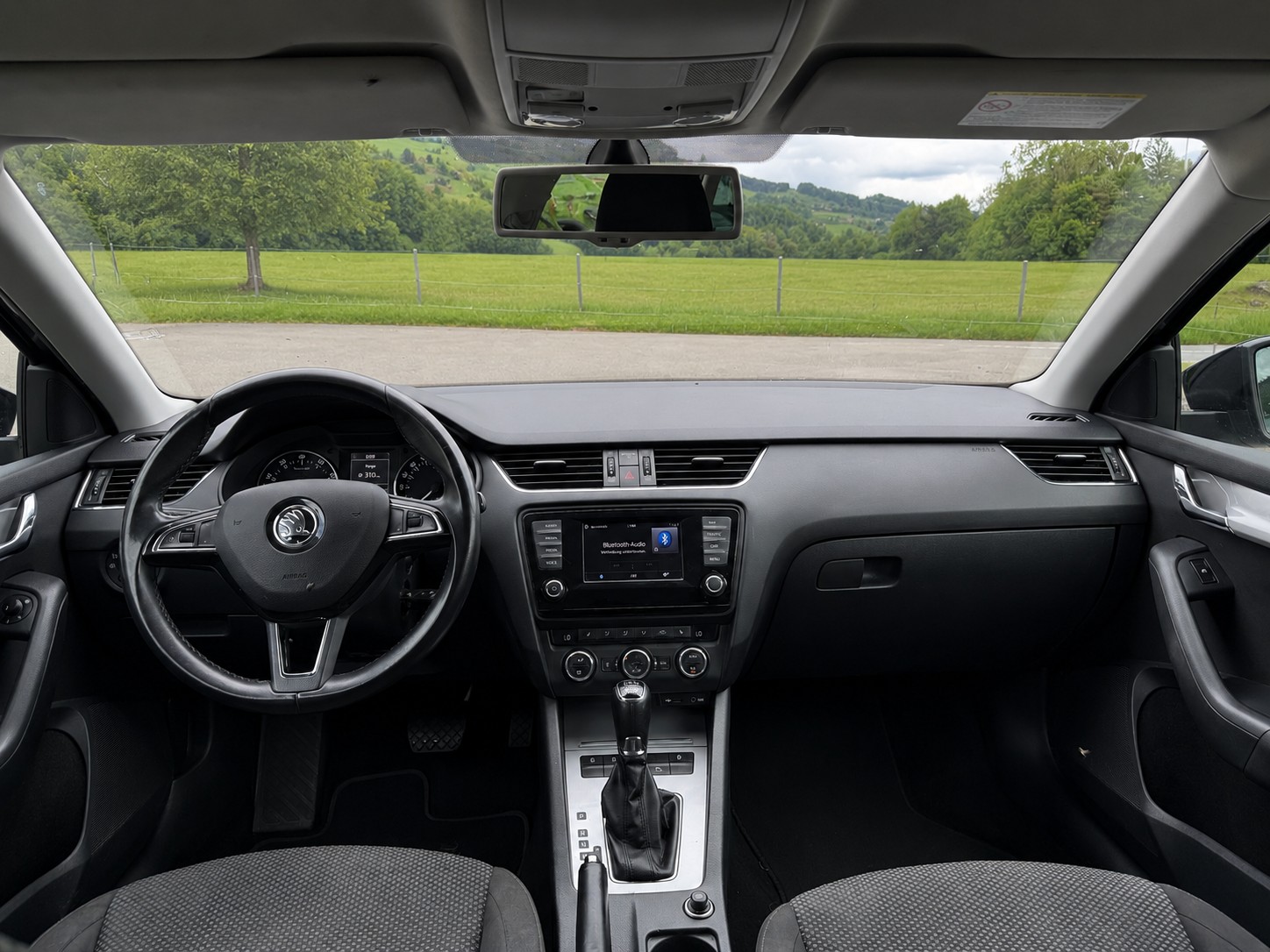 SKODA Octavia Combi 1.8 TSI Ambition 4x4 DSG-image-5
