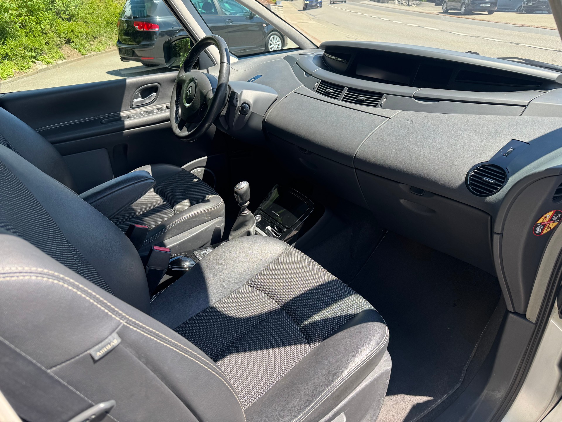 RENAULT Grand Espace 2.0 Turbo Dynamique-image-7