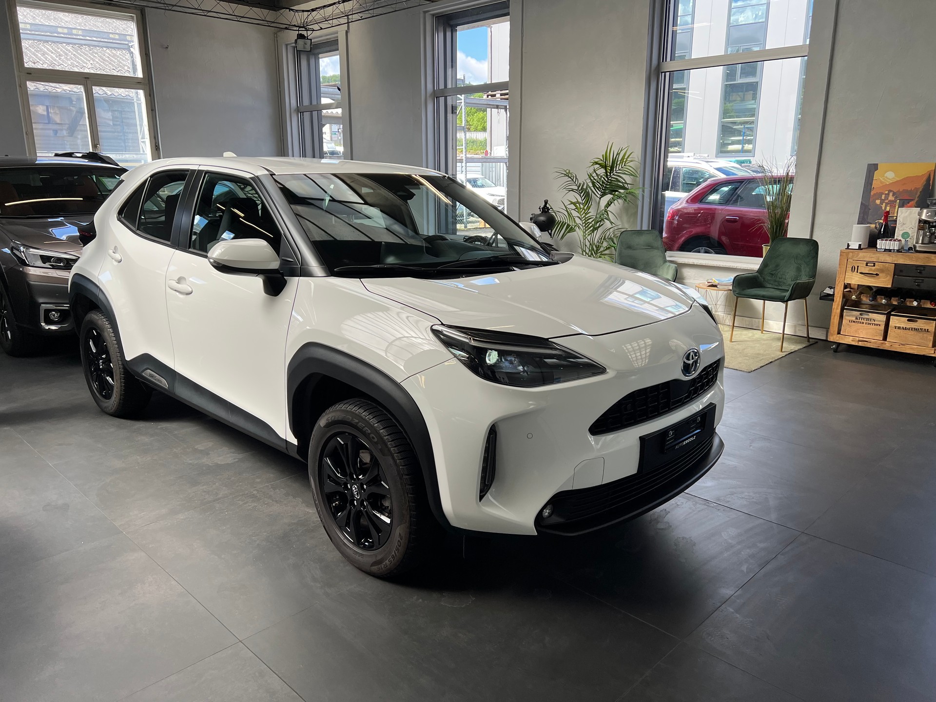TOYOTA Yaris Cross 1.5 Trend e-CVT AWDi-image-2