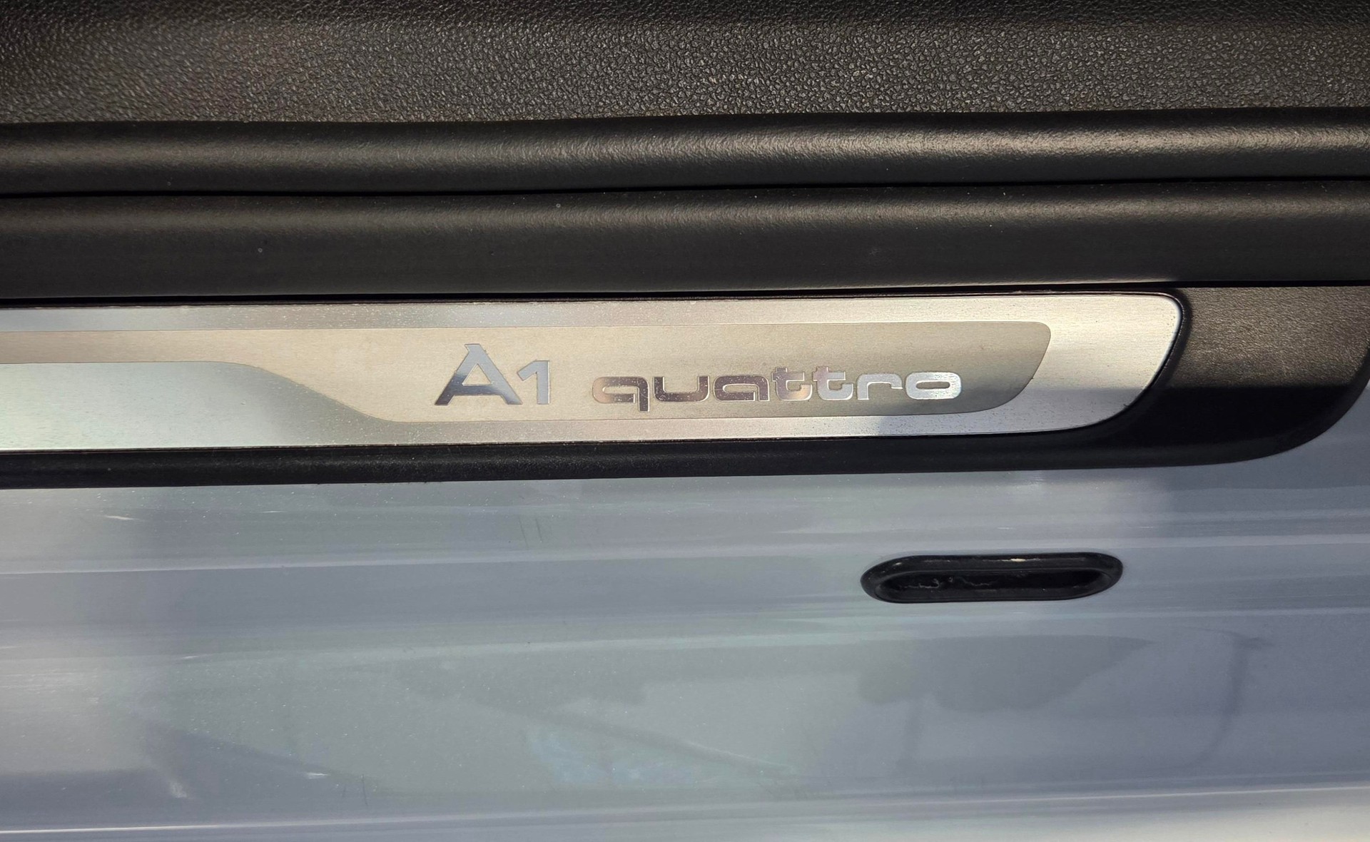 AUDI A1 2.0 TFSI Limited Edition quattro-image-9