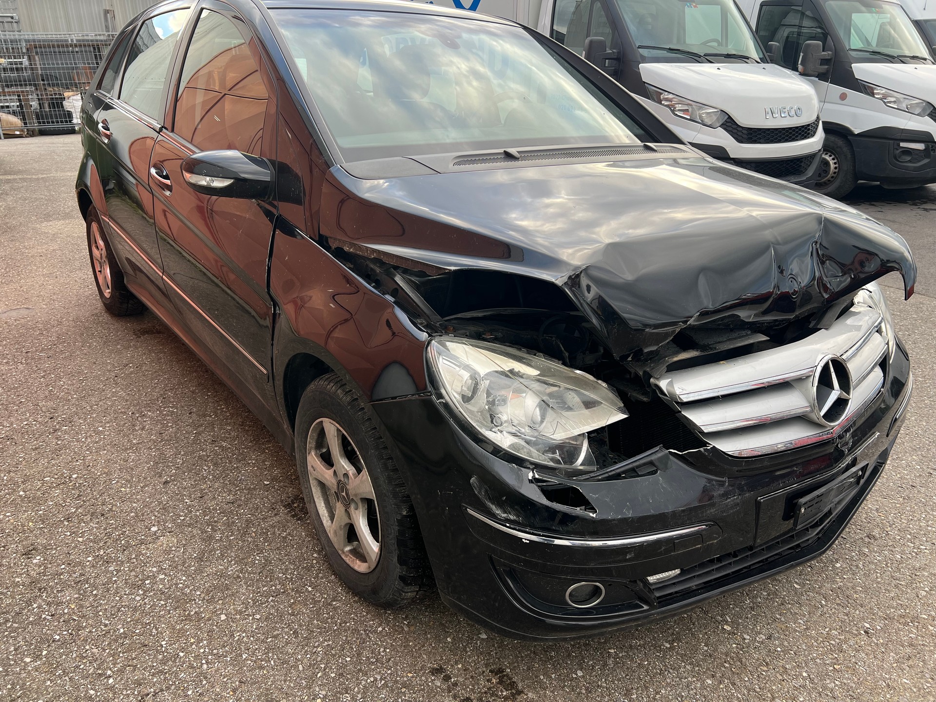 MERCEDES-BENZ B 170-image-2