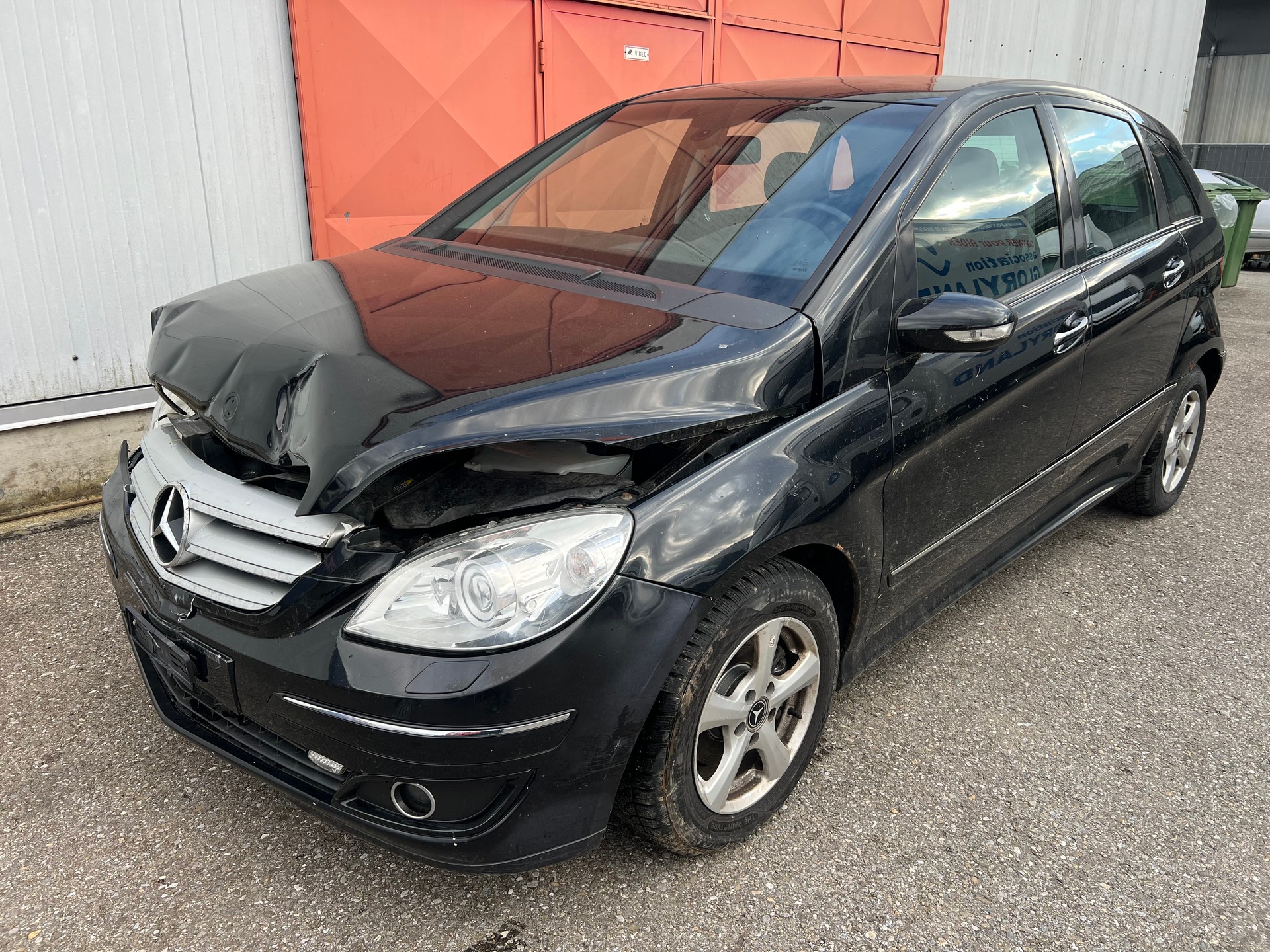 MERCEDES-BENZ B 170