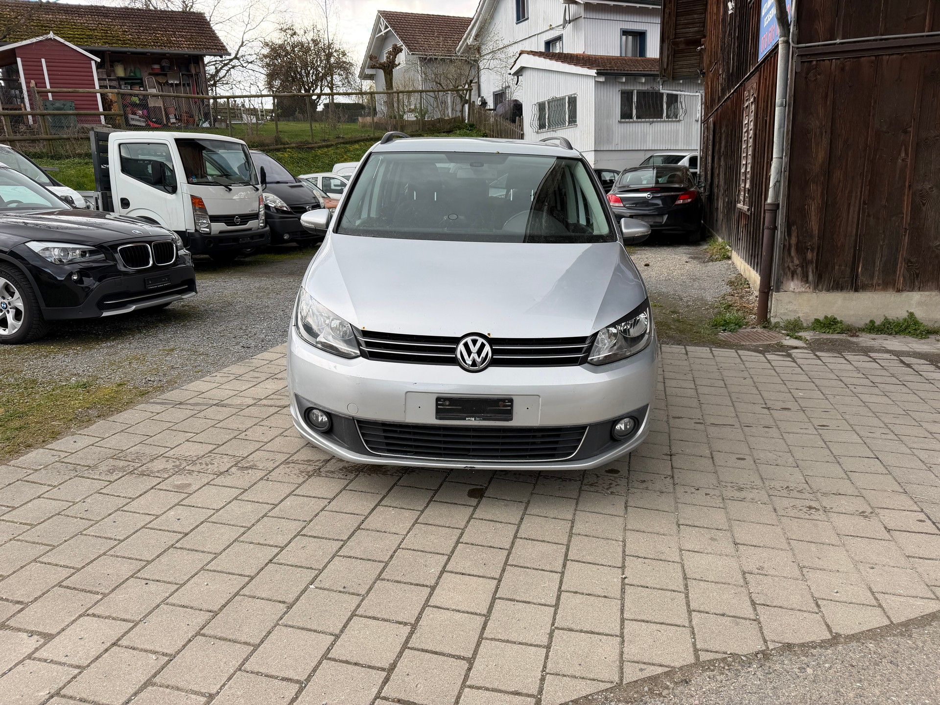 VW CrossTouran 1.6 TDI-image-1