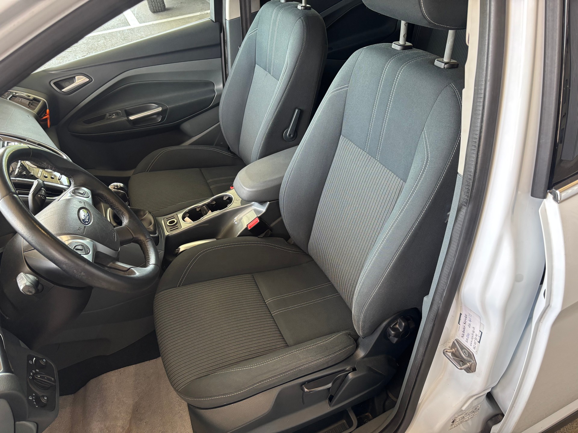FORD Grand C-Max 2.0 TDCi Titanium mit AHK-image-6