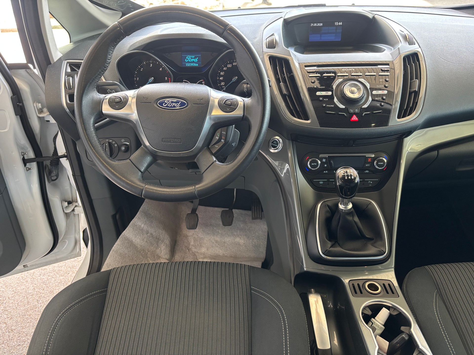 FORD Grand C-Max 2.0 TDCi Titanium mit AHK-image-5