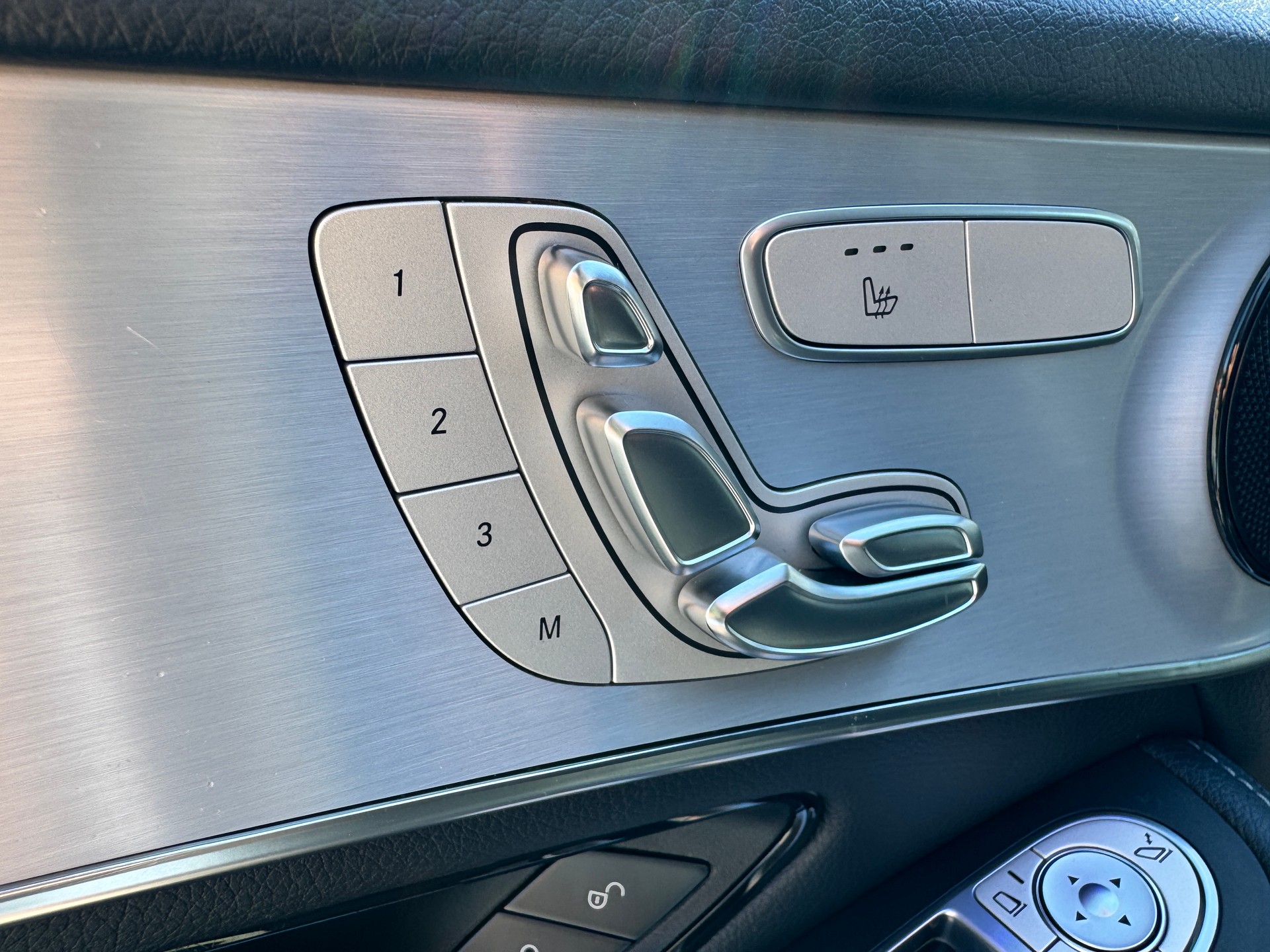MERCEDES-BENZ GLC Coupé 250 d AMG Line 4Matic 9G-Tronic-image-6