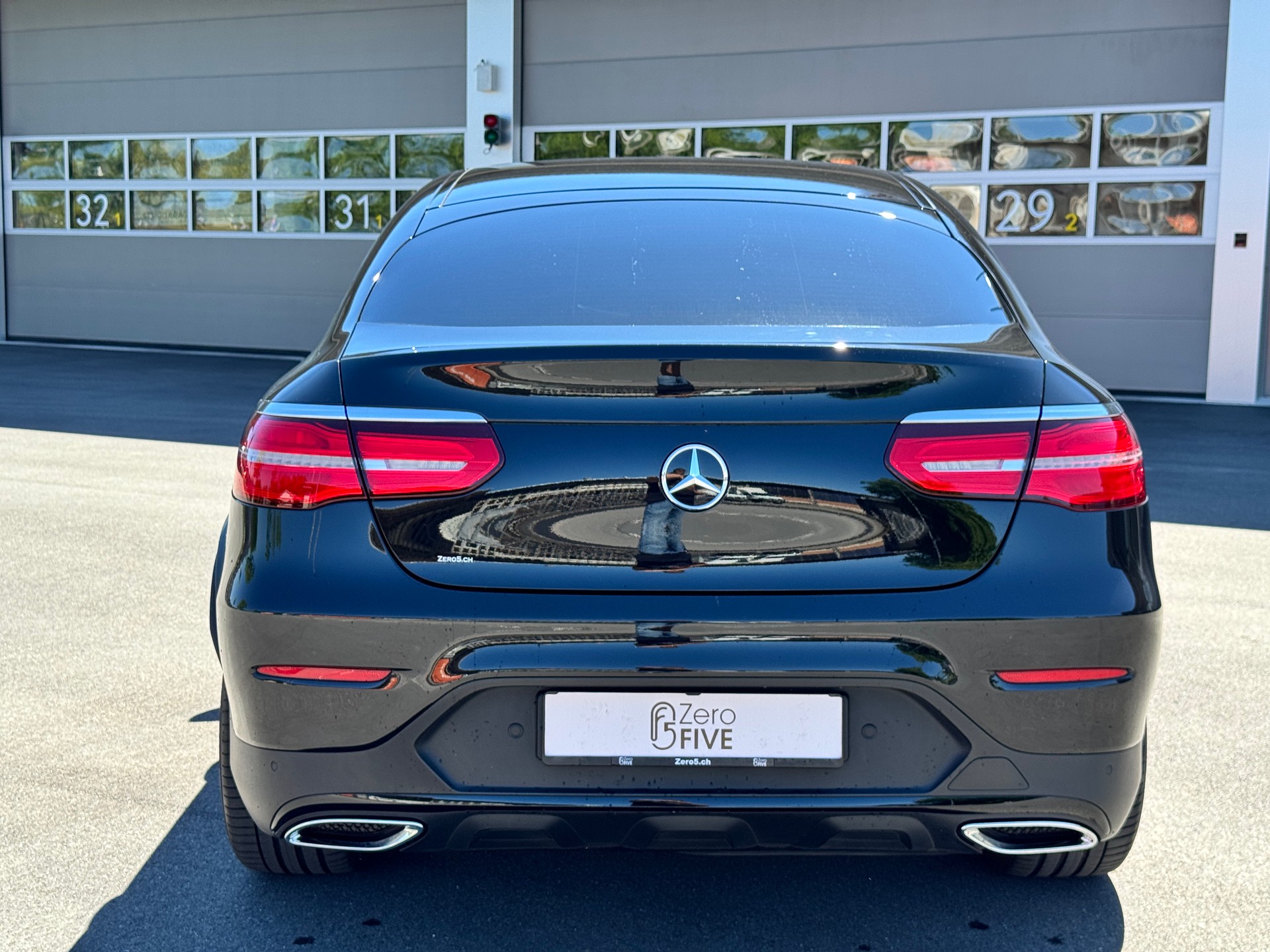 MERCEDES-BENZ GLC Coupé 250 d AMG Line 4Matic 9G-Tronic-image-4