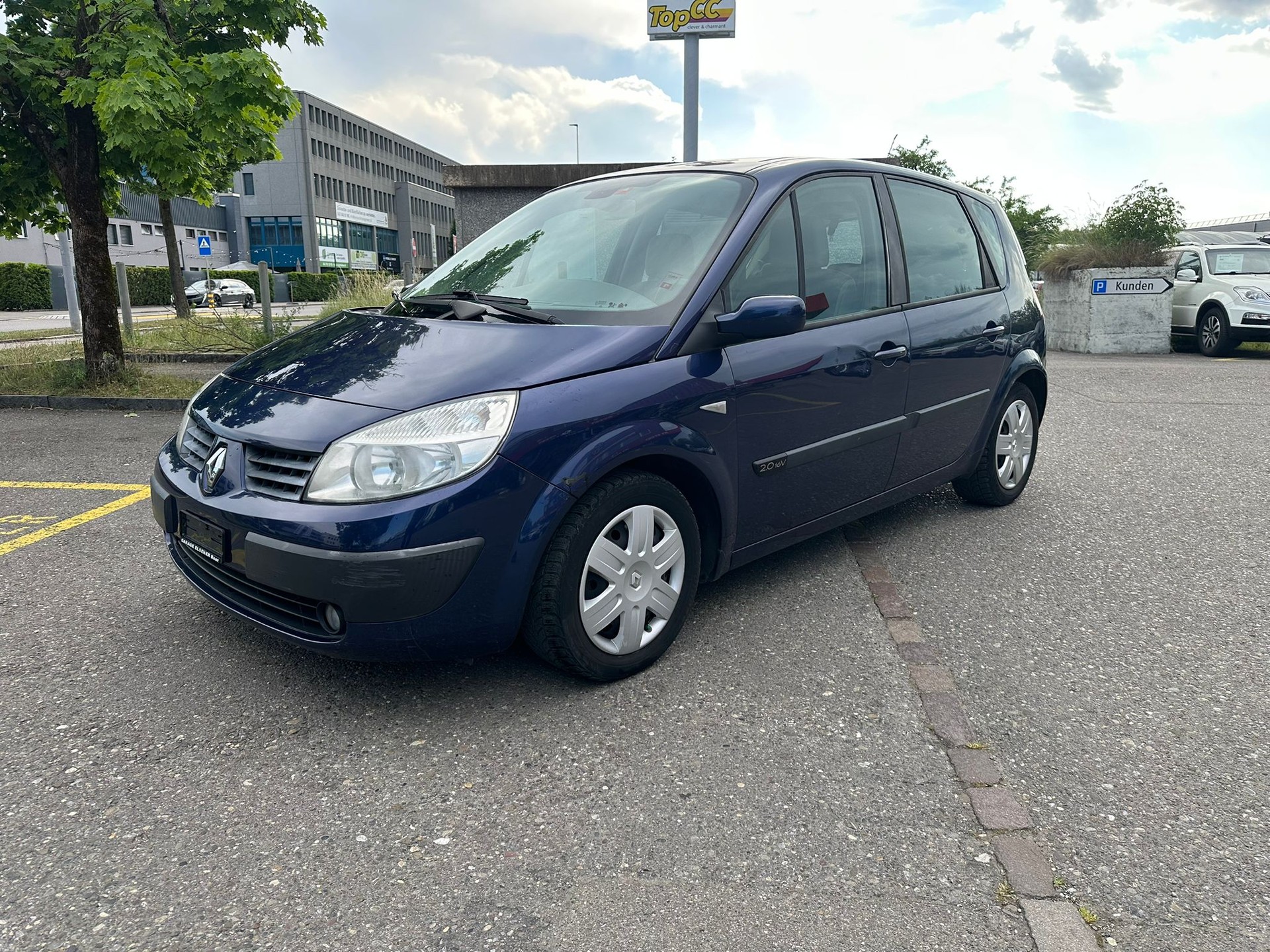 RENAULT Scénic 2.0 16V Dynamique-showroom-element-1