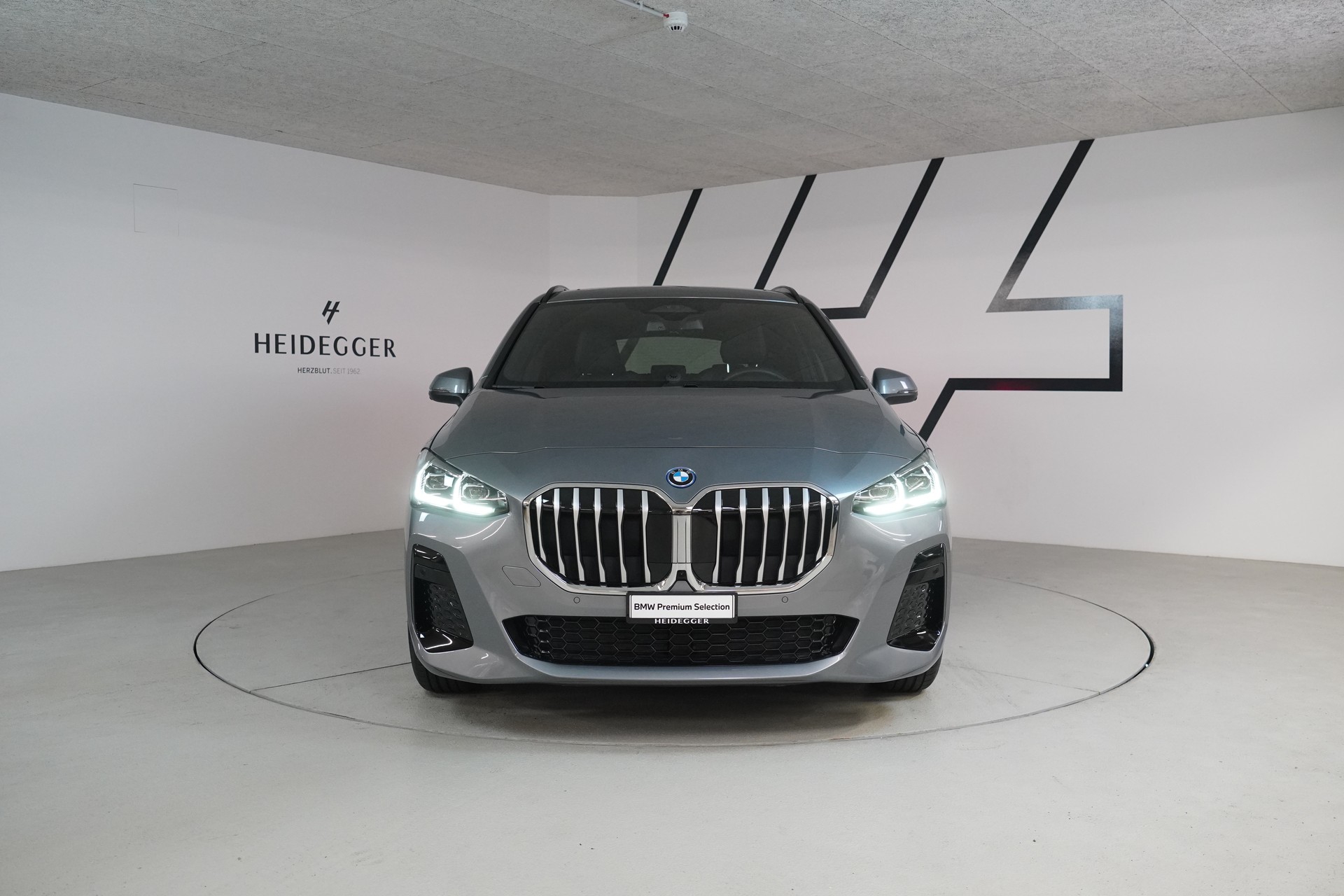 BMW 225e xDrive Active Tourer M Sport-showroom-element-2