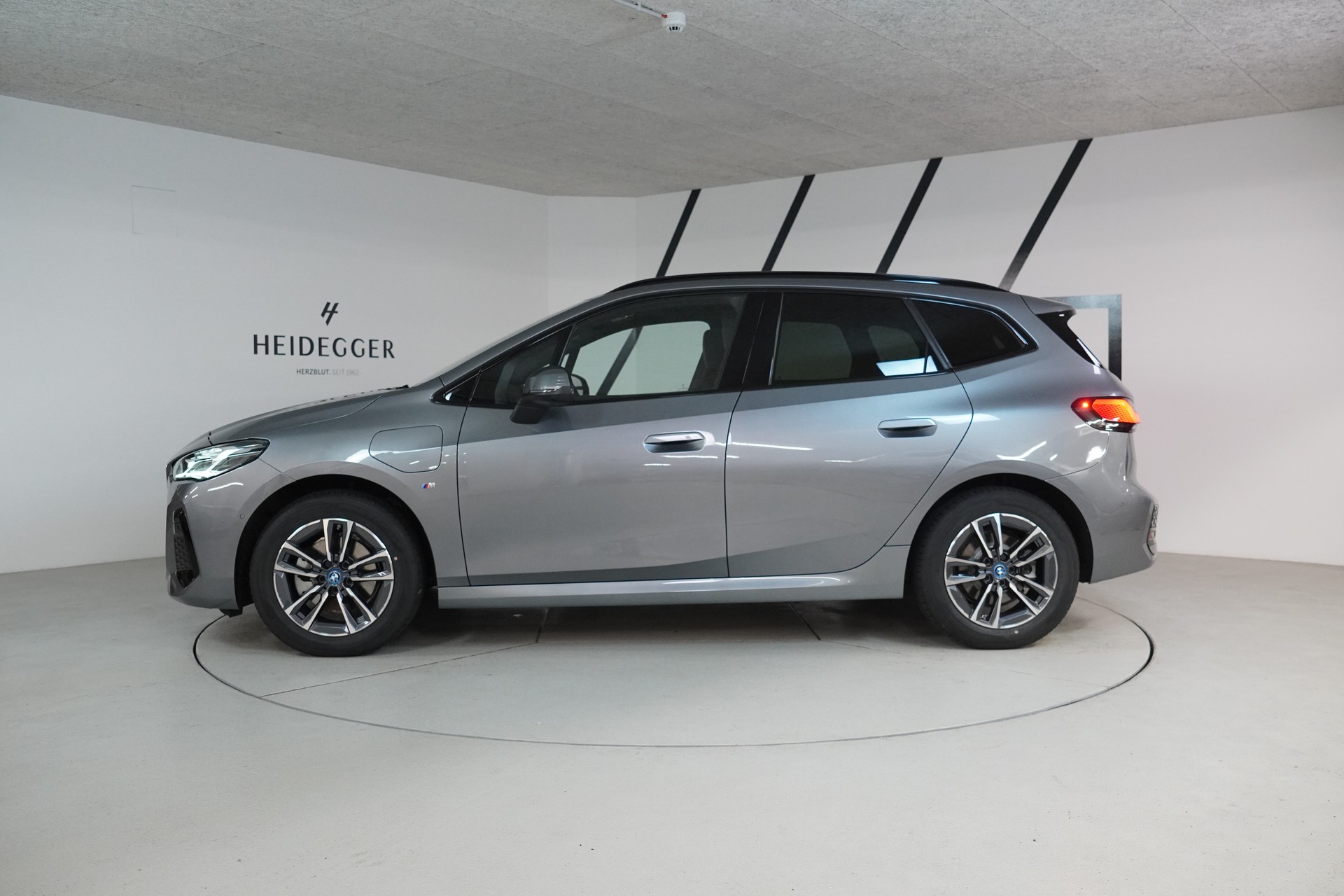 BMW 225e xDrive Active Tourer M Sport-image-4