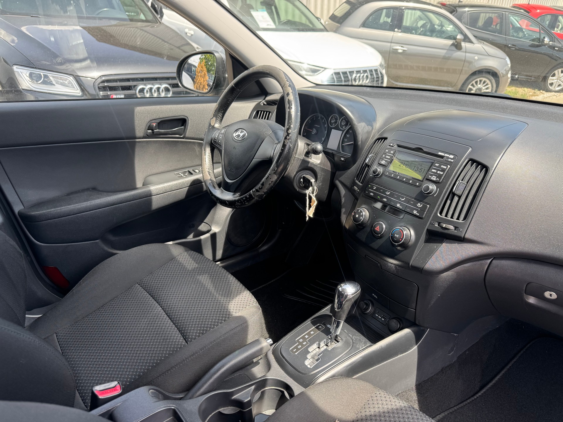 HYUNDAI i30 1.6-image-6