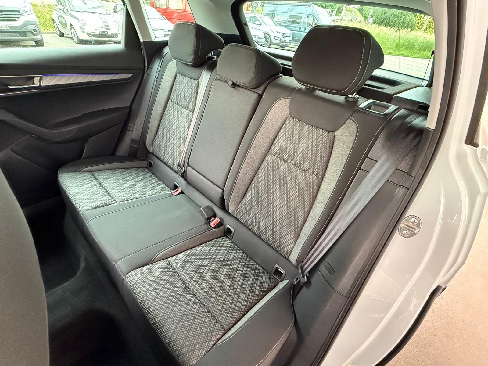 SKODA Karoq 2.0 TDI Style 4x4 DSG-image-7