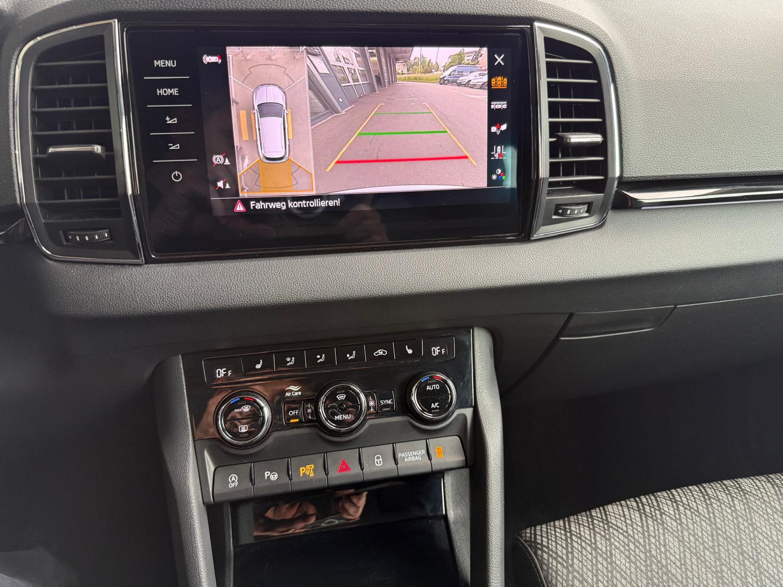 SKODA Karoq 2.0 TDI Style 4x4 DSG-image-8