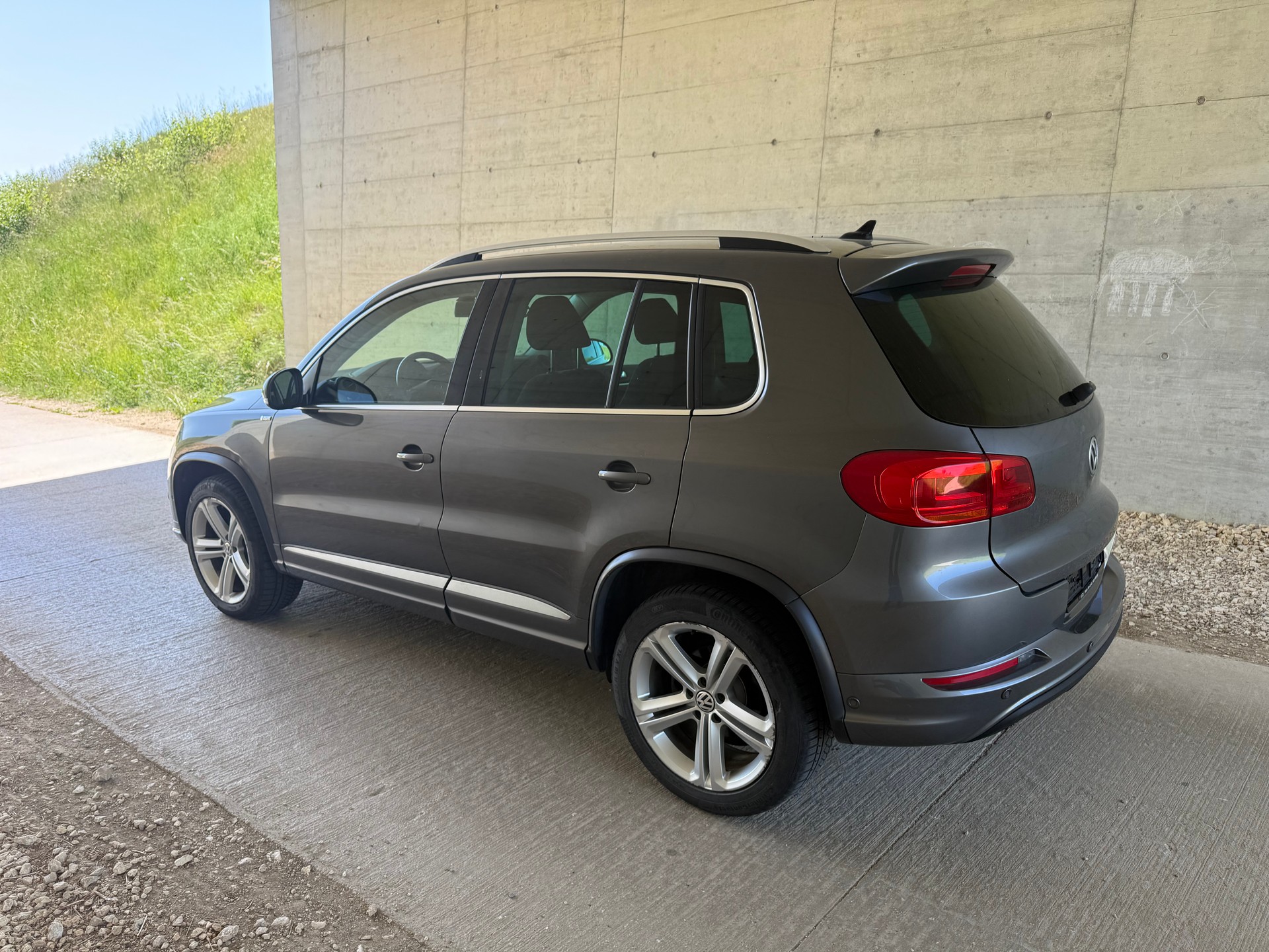 VW Tiguan 2.0 TSI Cup R-Line 4Motion DSG-image-2
