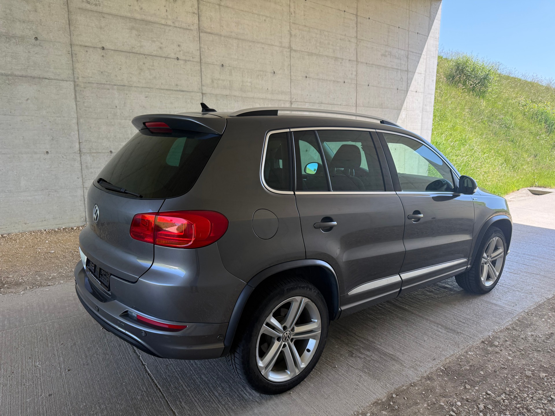 VW Tiguan 2.0 TSI Cup R-Line 4Motion DSG-image-4