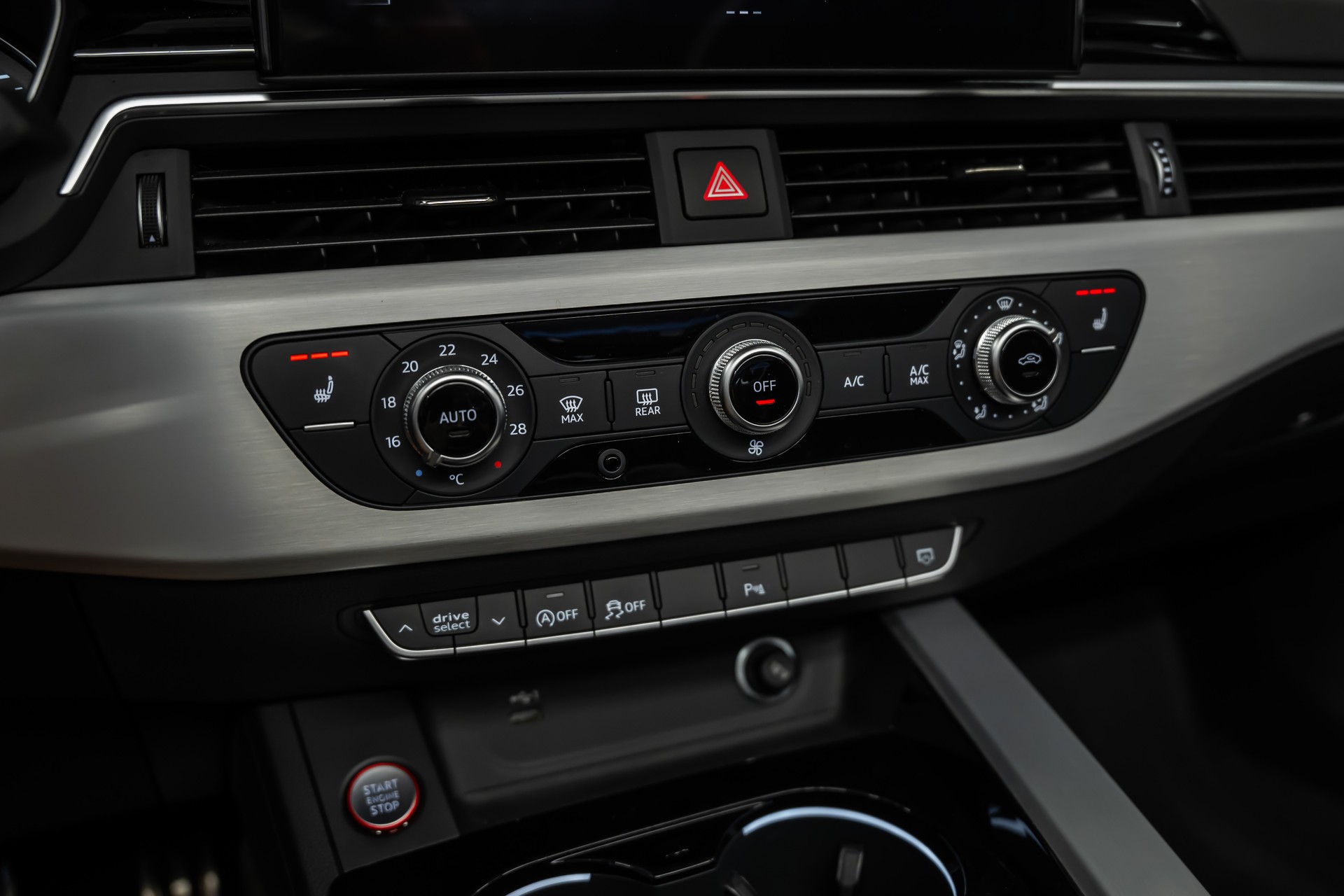 AUDI S5 Cabriolet 3.0 TFSI quattro tiptronic *Facelift*Matrix*Massage*Fahrassist*20"*-image-22