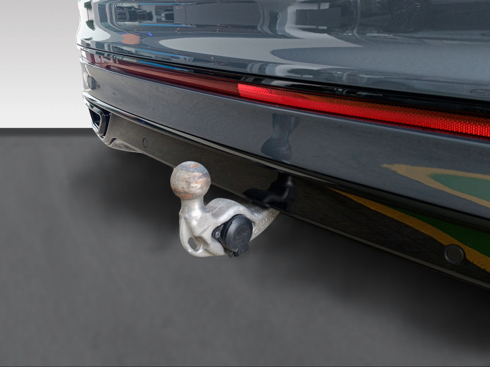 VW Tiguan 2.0TSI R-Line 4Motion DSG-image-10