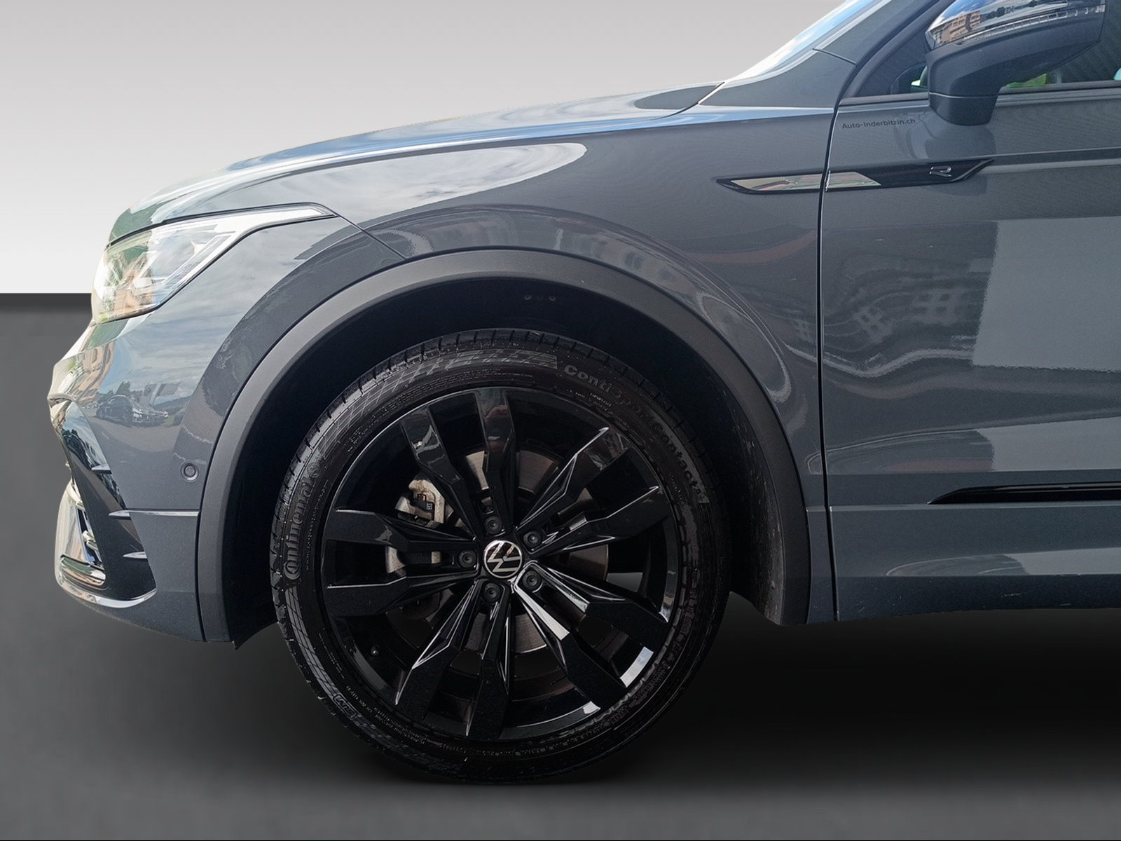 VW Tiguan R-Line Black Style / 2.0TSI 190PS 4Motion-showroom-element-2
