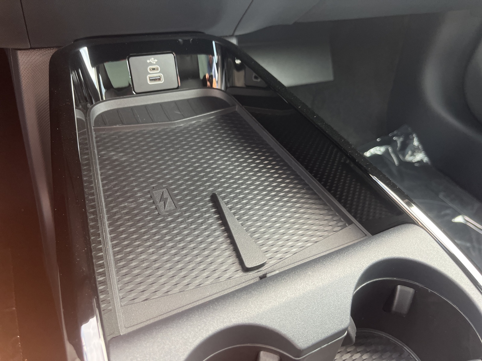 FORD Mustang MACH-E Premium AWD 88 kWh-image-17