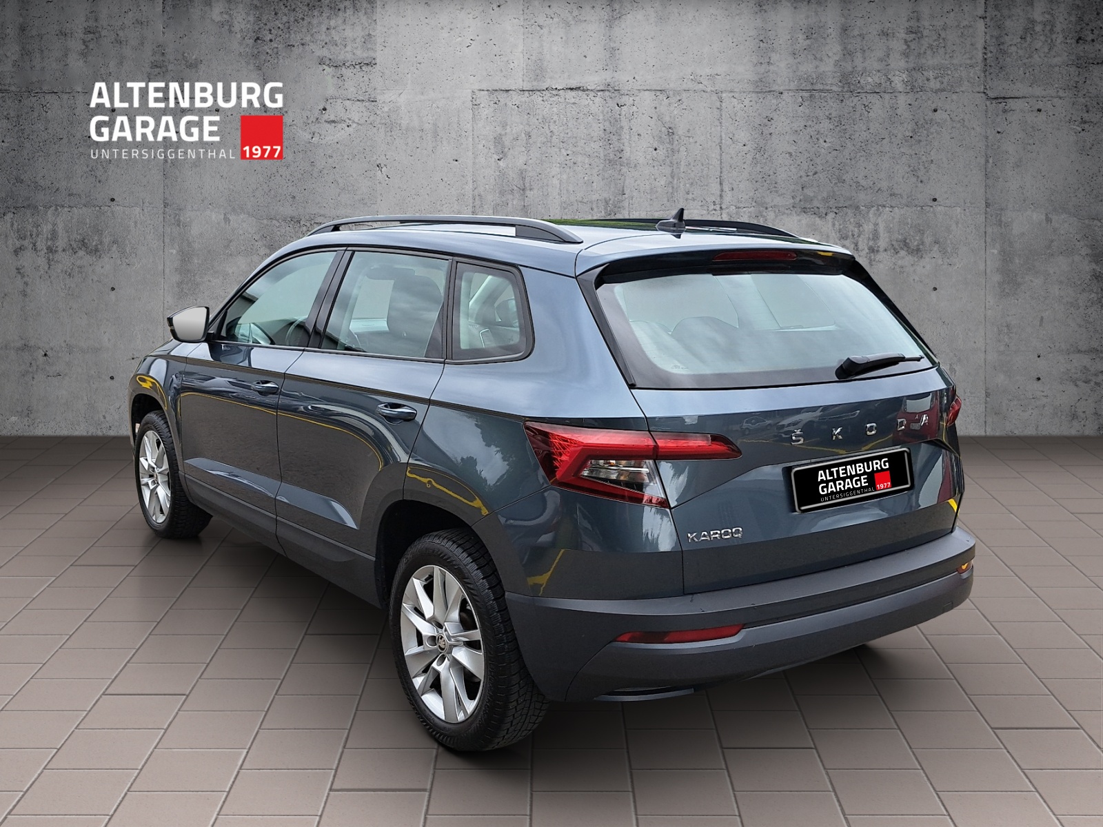 SKODA Karoq 1.5 TSI Ambition DSG-showroom-element-2