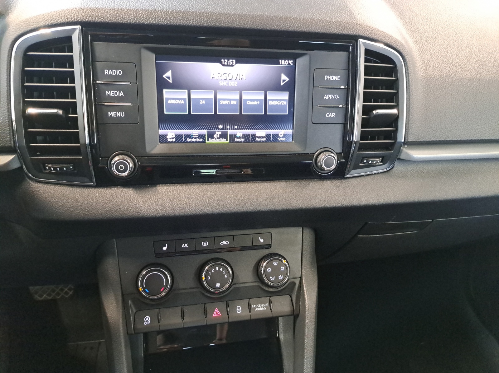 SKODA Karoq 1.5 TSI Ambition DSG-image-13