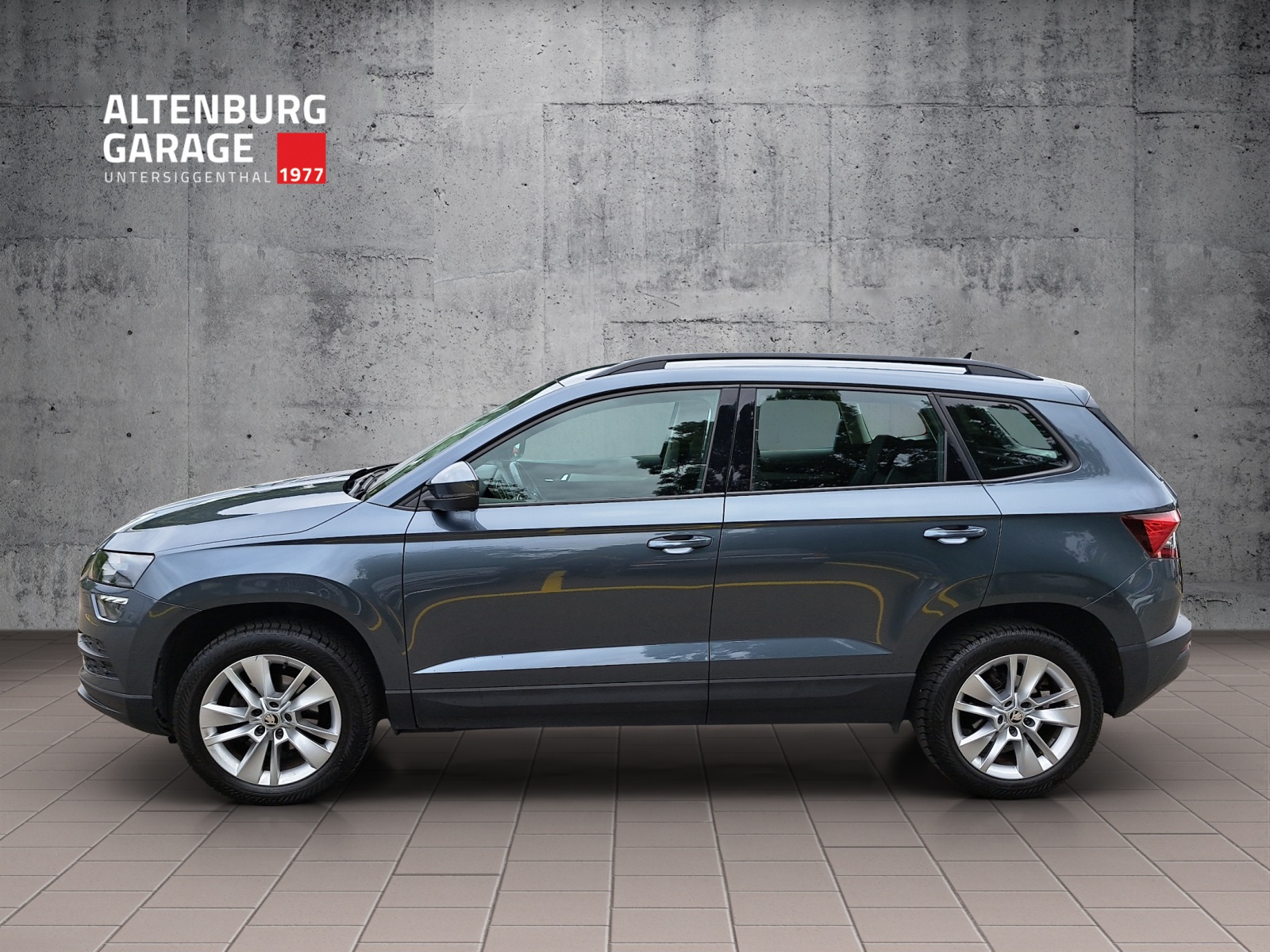 SKODA Karoq 1.5 TSI Ambition DSG-showroom-element-1