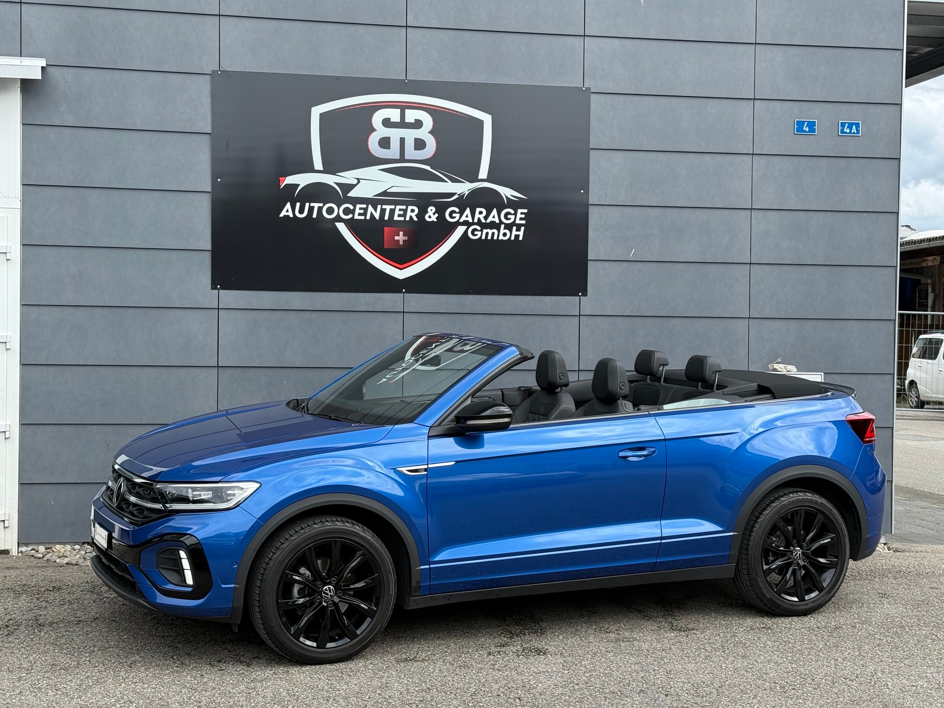 VW T-Roc Cabriolet 1.5 TSI EVO R-Line DSG °° Design Paket "Black Style°°-showroom-element-3