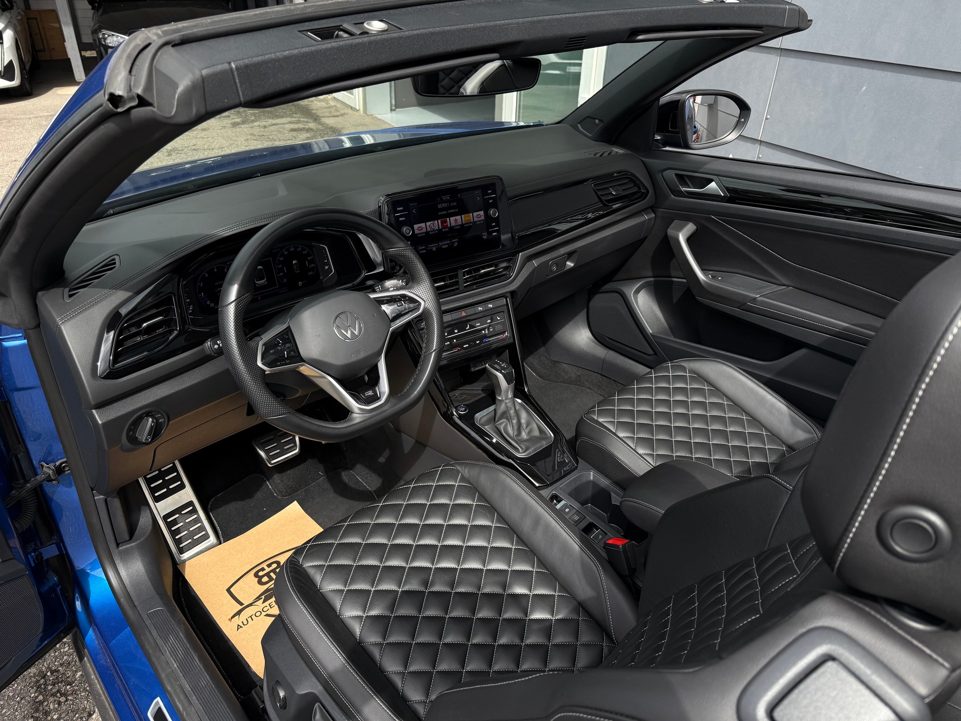 VW T-Roc Cabriolet 1.5 TSI EVO R-Line DSG °° Design Paket "Black Style°°-image-12