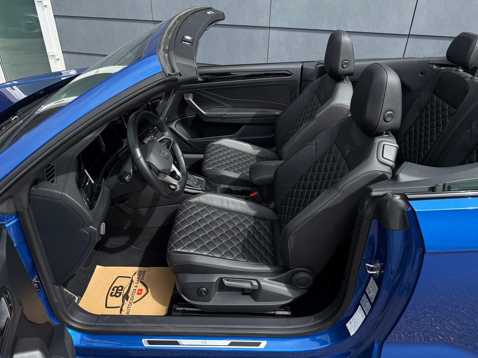 VW T-Roc Cabriolet 1.5 TSI EVO R-Line DSG °° Design Paket "Black Style°°-image-10