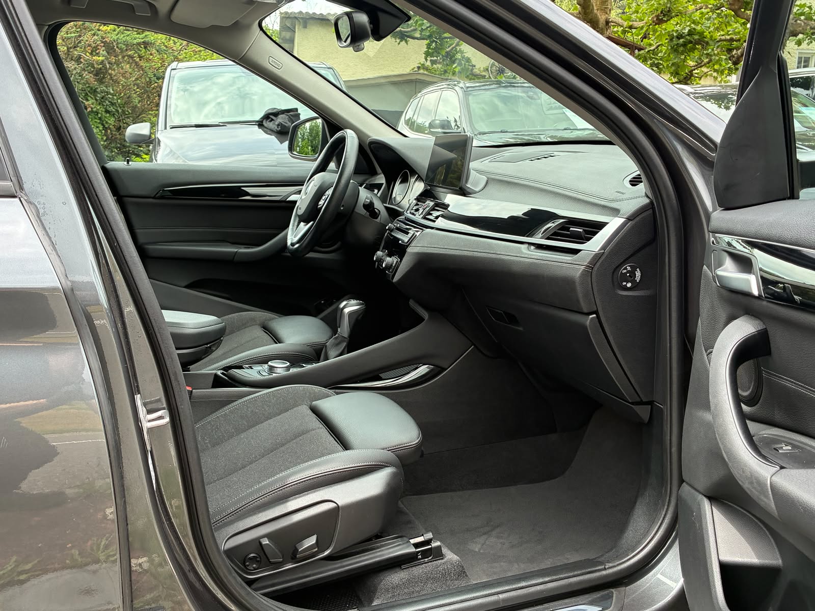 BMW X1 xDrive 25e Sport Line Steptronic-image-11