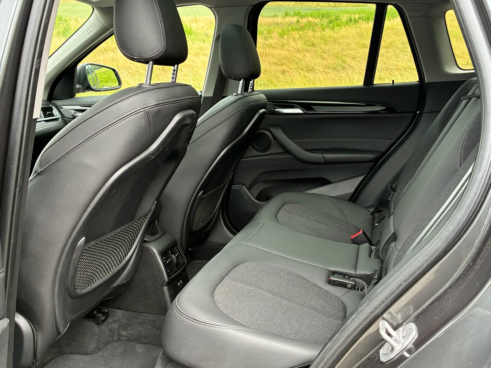 BMW X1 xDrive 25e Sport Line Steptronic-image-12