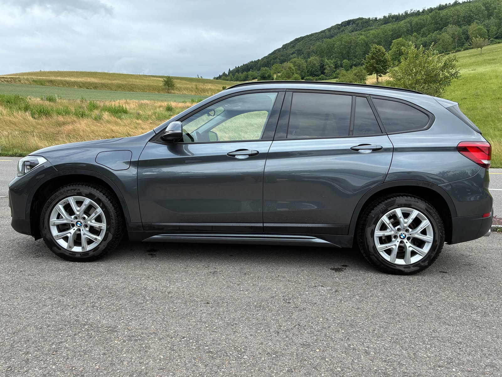 BMW X1 xDrive 25e Sport Line Steptronic-showroom-element-2