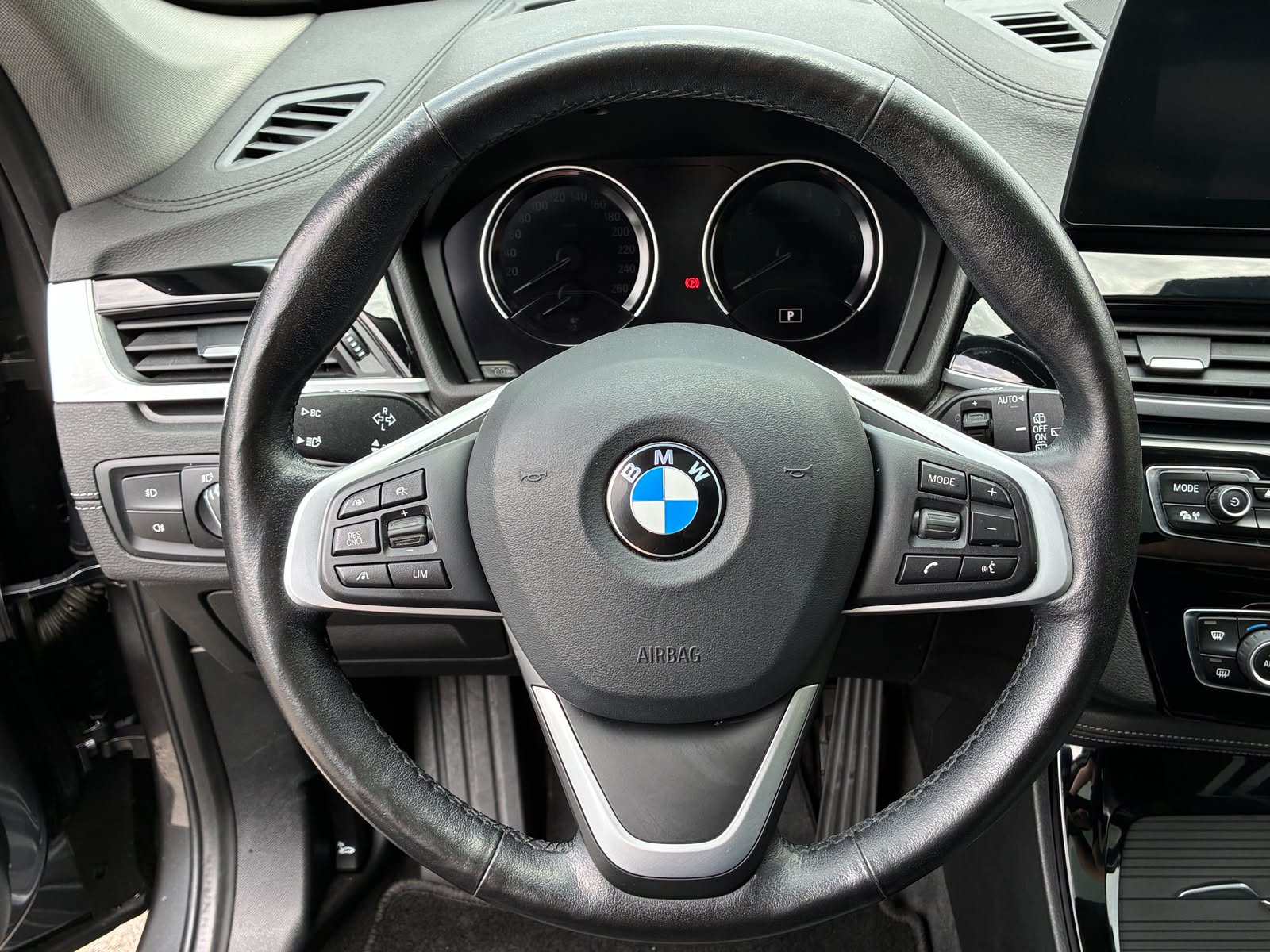 BMW X1 xDrive 25e Sport Line Steptronic-image-15