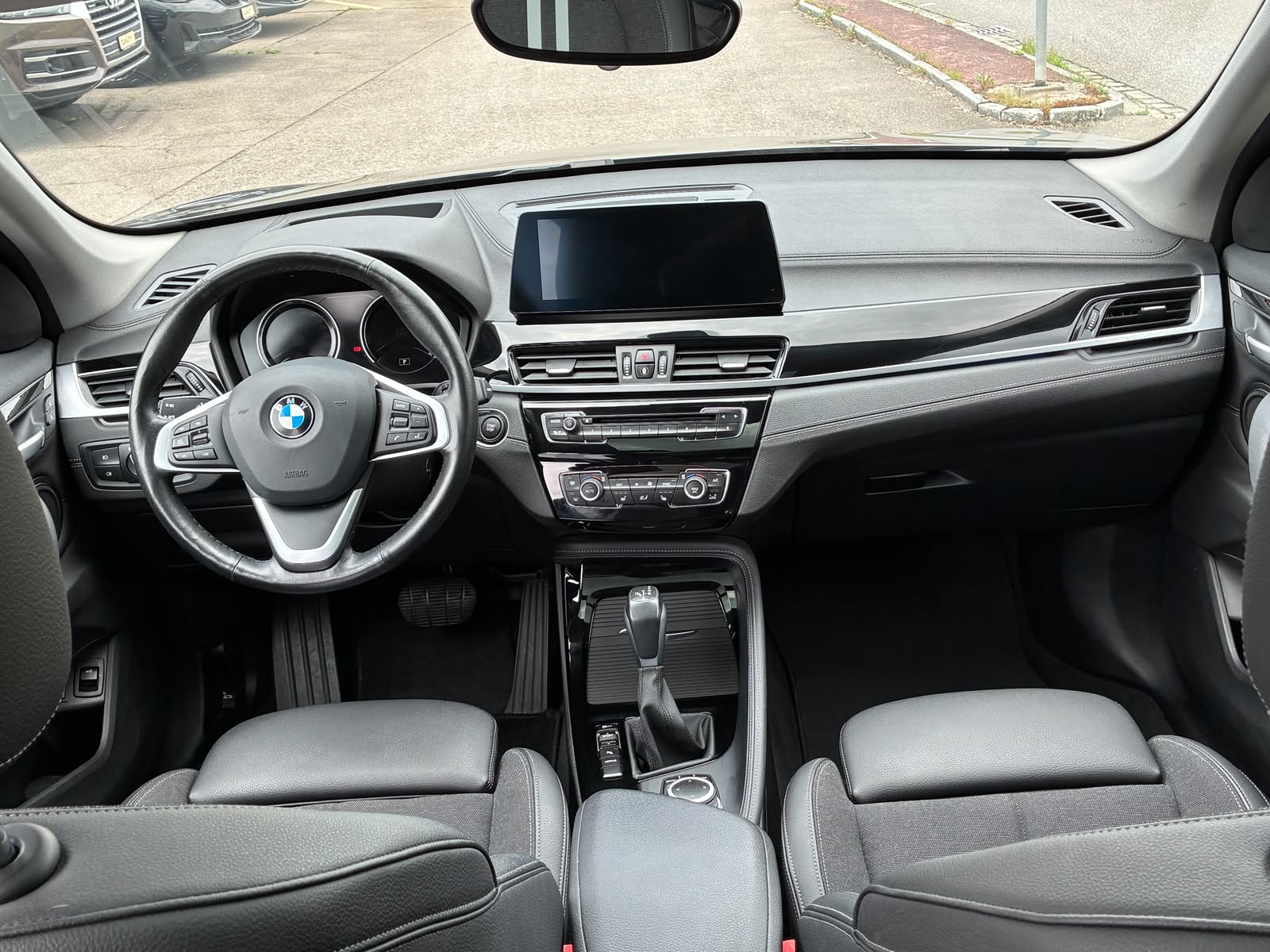 BMW X1 xDrive 25e Sport Line Steptronic-image-9