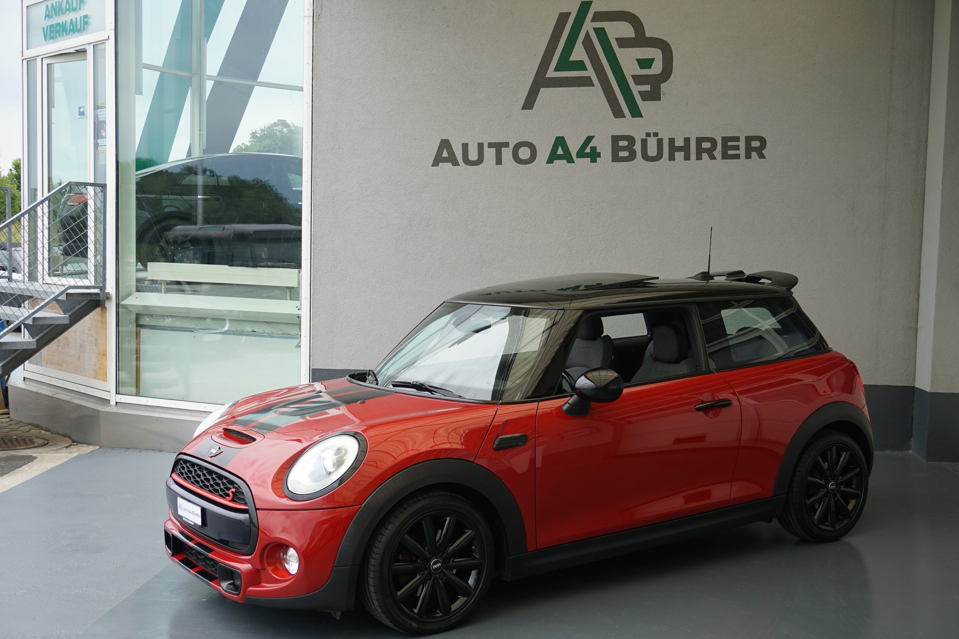 MINI Cooper S 2,0 t. 192PS Automat-showroom-element-3