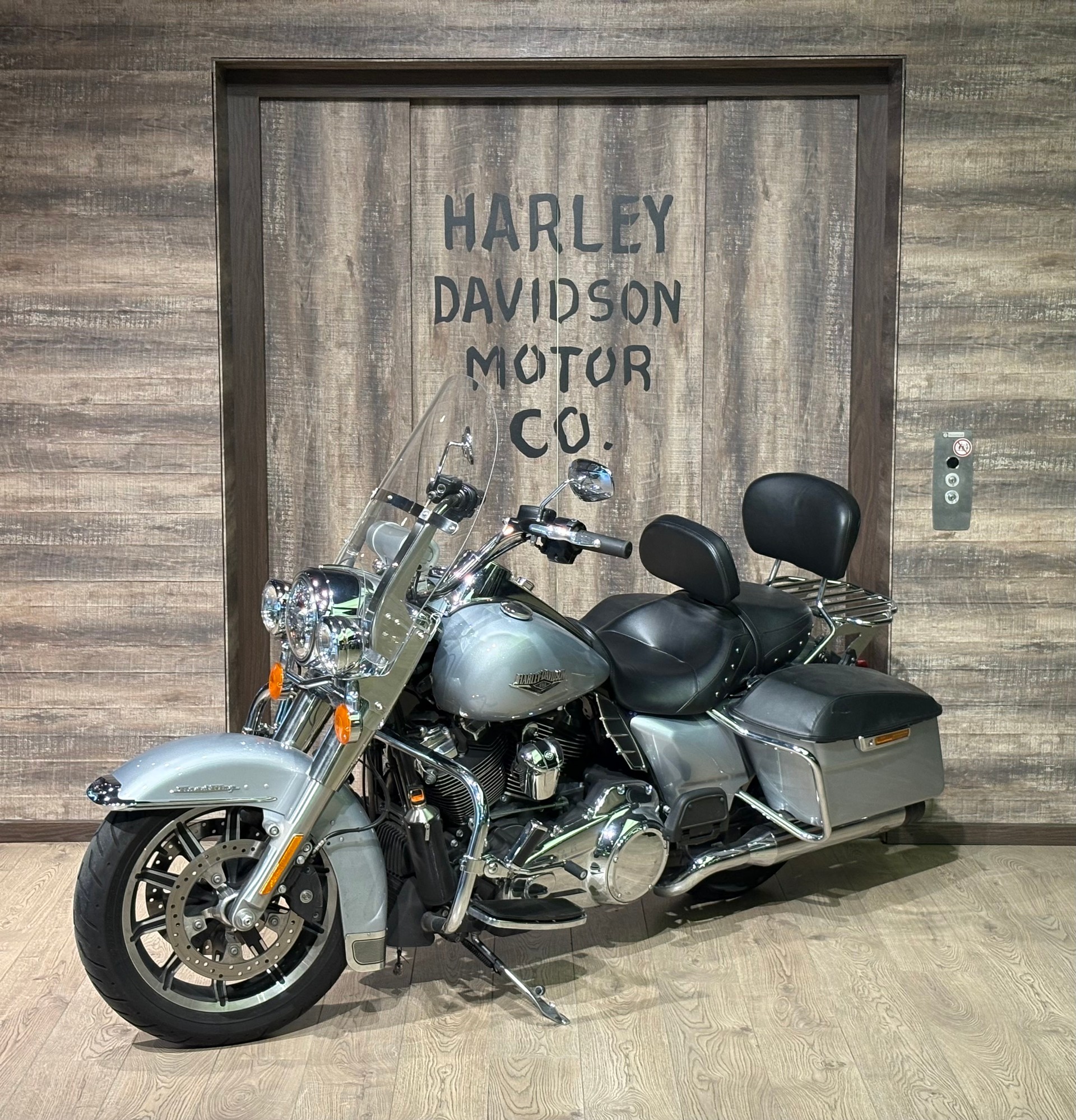 HARLEY-DAVIDSON FLHR Road King 107 ABS-image-2