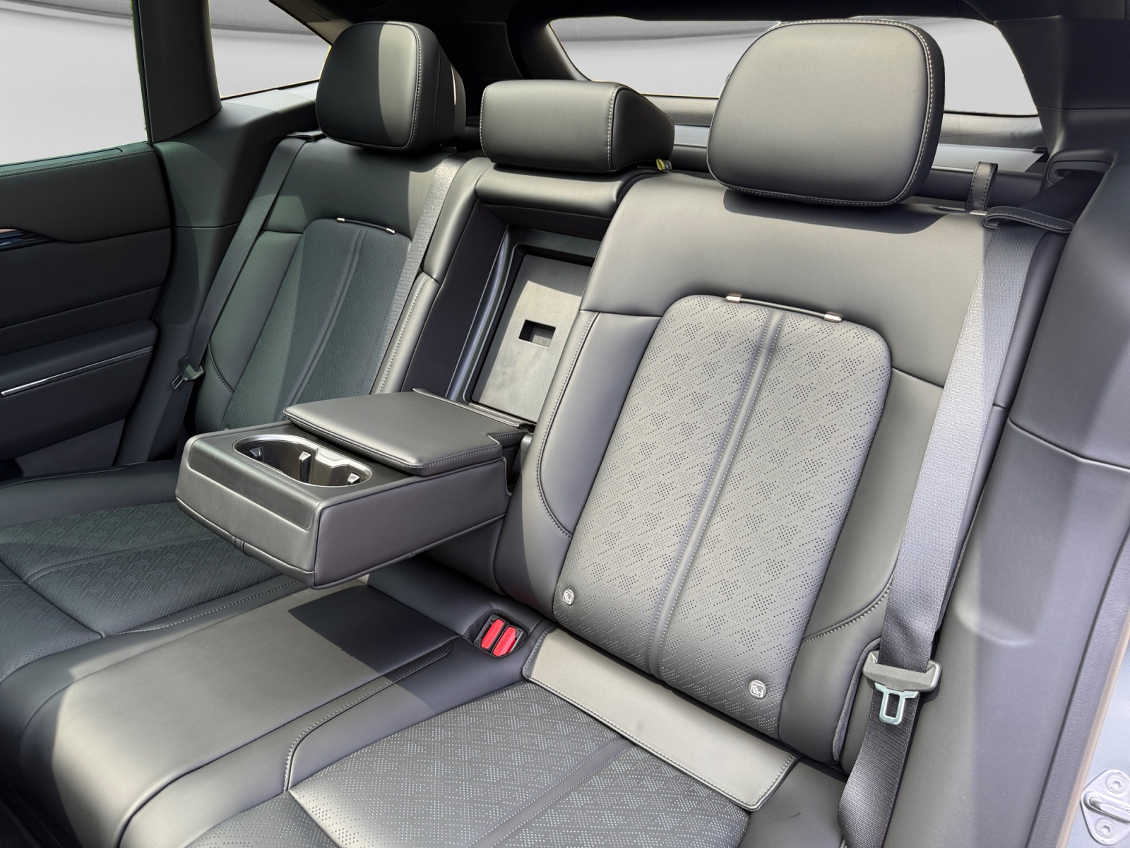 ZEEKR 7X 100kWh Privilege AWD Komfort- und Advanced-Paket-image-15