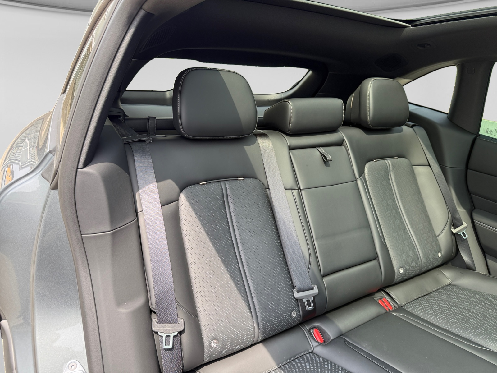 ZEEKR 7X 100kWh Privilege AWD Komfort- und Advanced-Paket-image-17