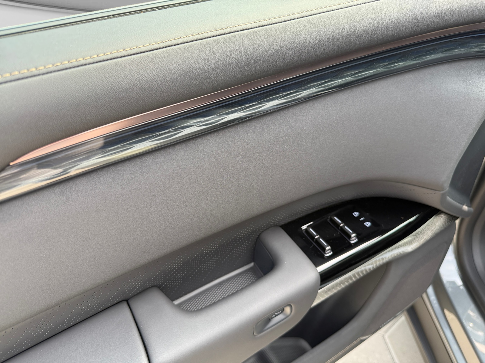 ZEEKR 7X 100kWh Privilege AWD Komfort- und Advanced-Paket-image-10